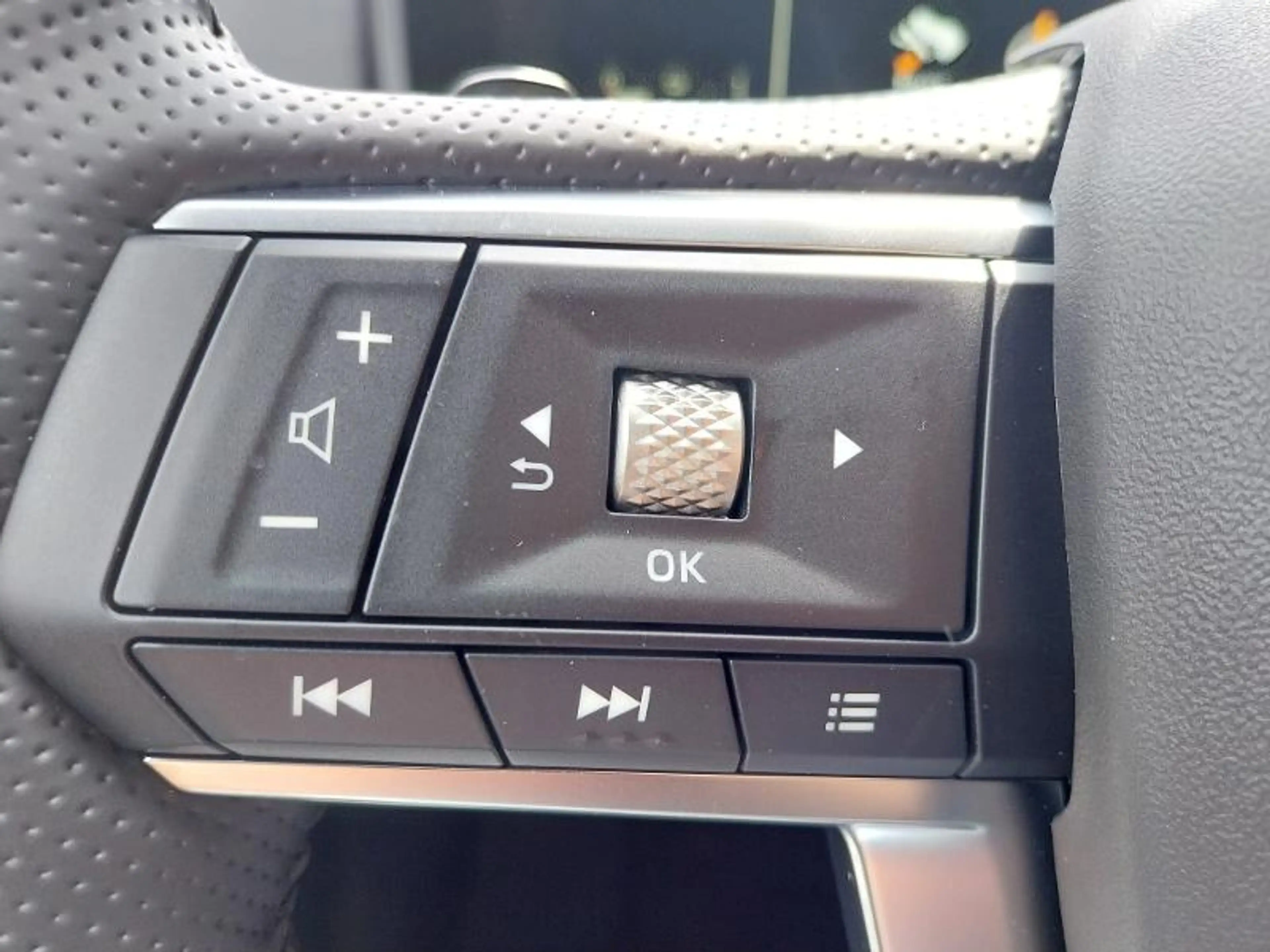 Mitsubishi Outlander 2.4L PHEV Select — photo 12