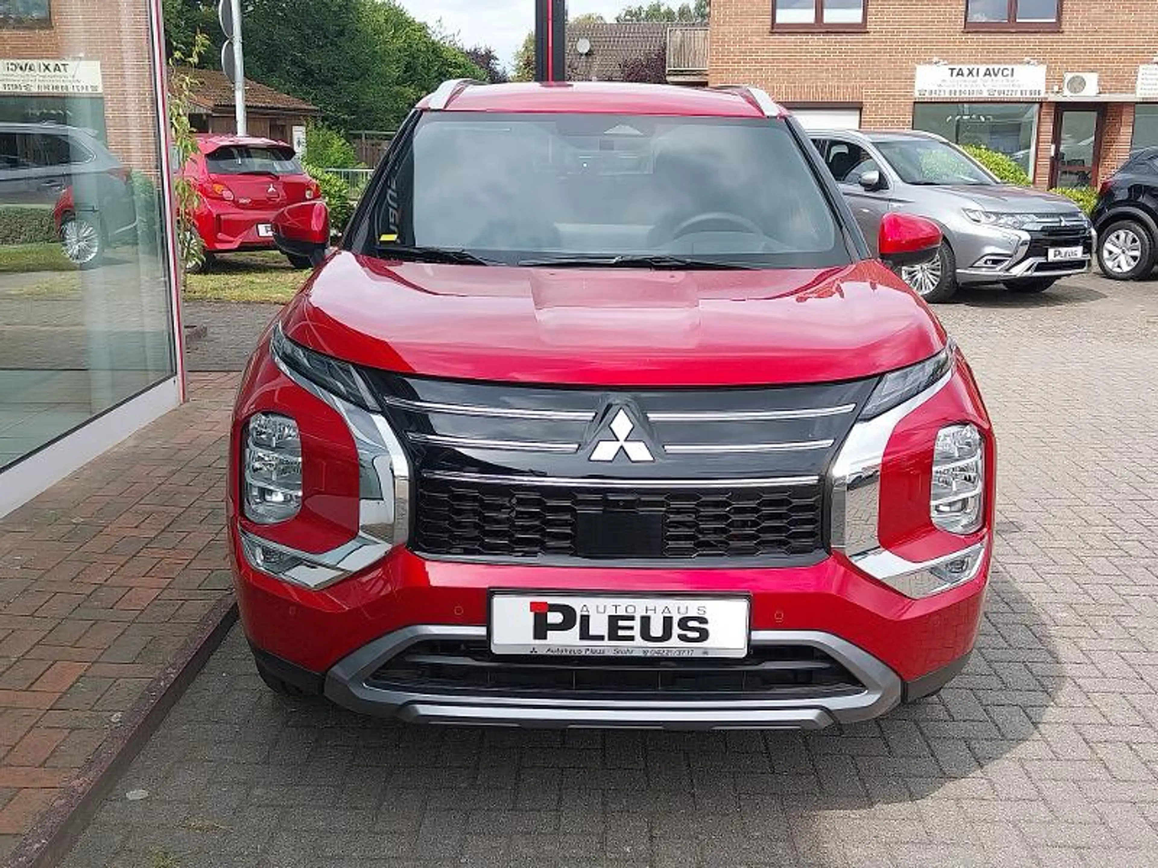 Mitsubishi Outlander 2.4L PHEV Select — photo 3