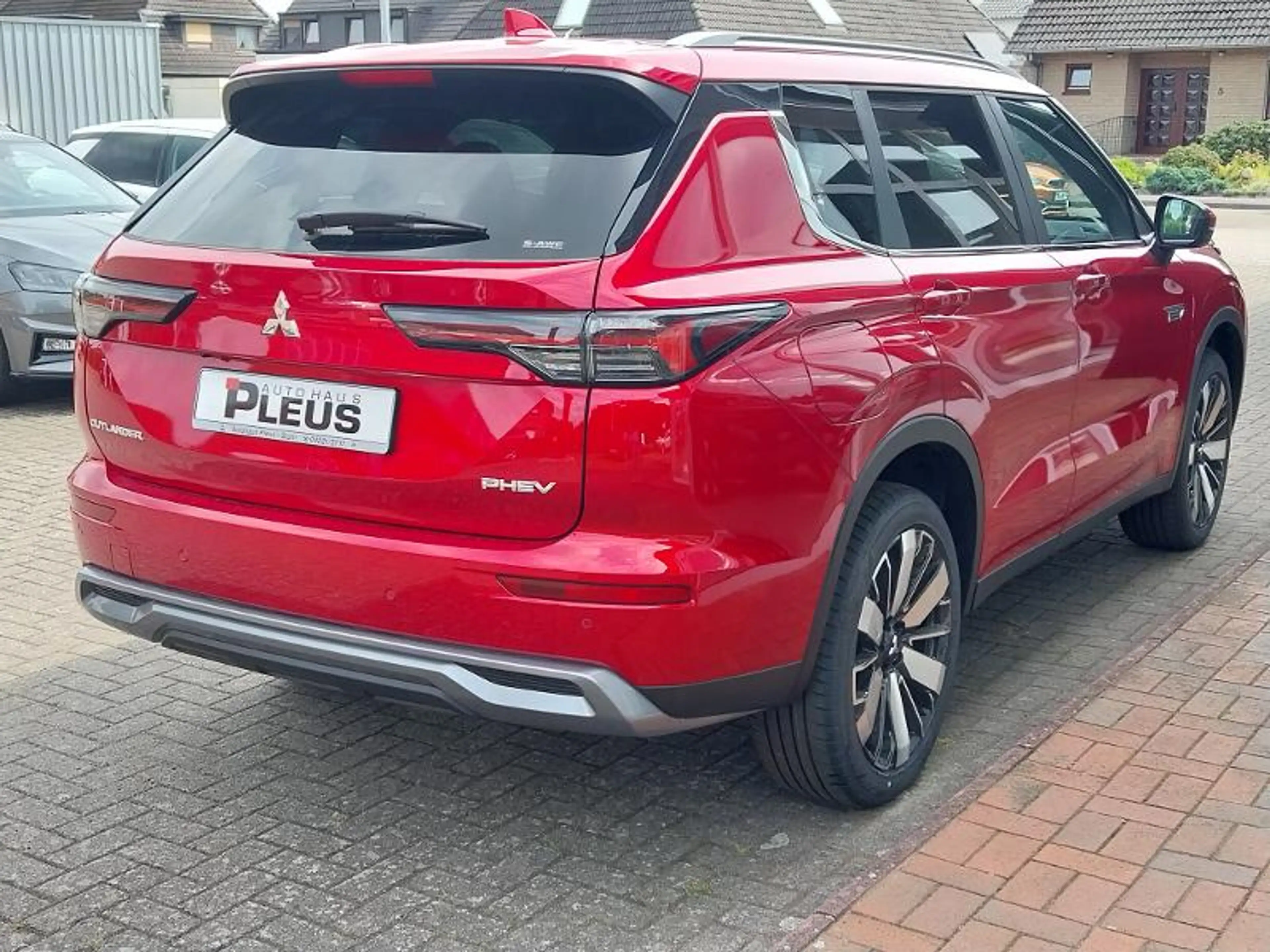 Mitsubishi Outlander 2.4L PHEV Select — photo 6