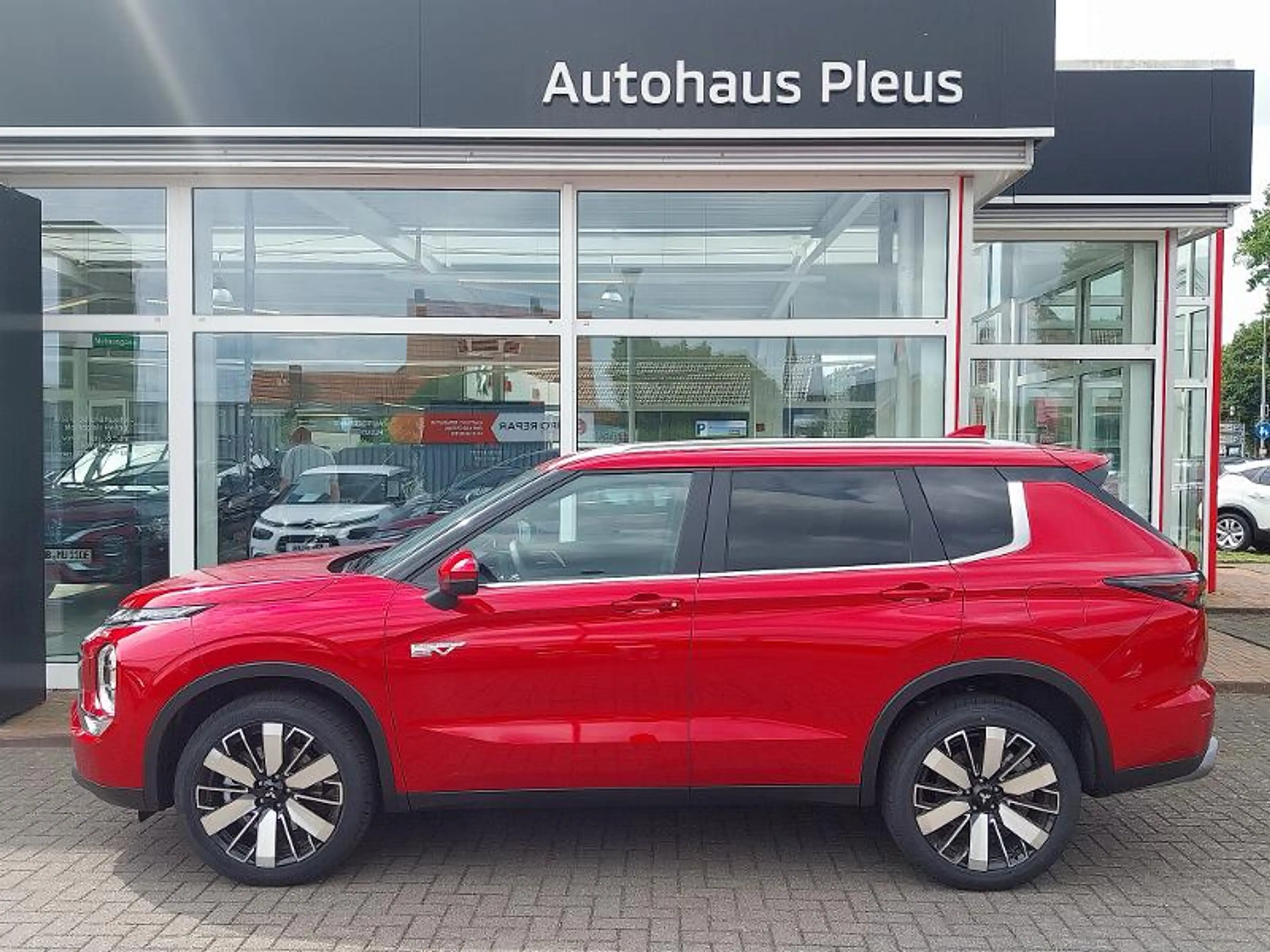 Mitsubishi Outlander 2.4L PHEV Select