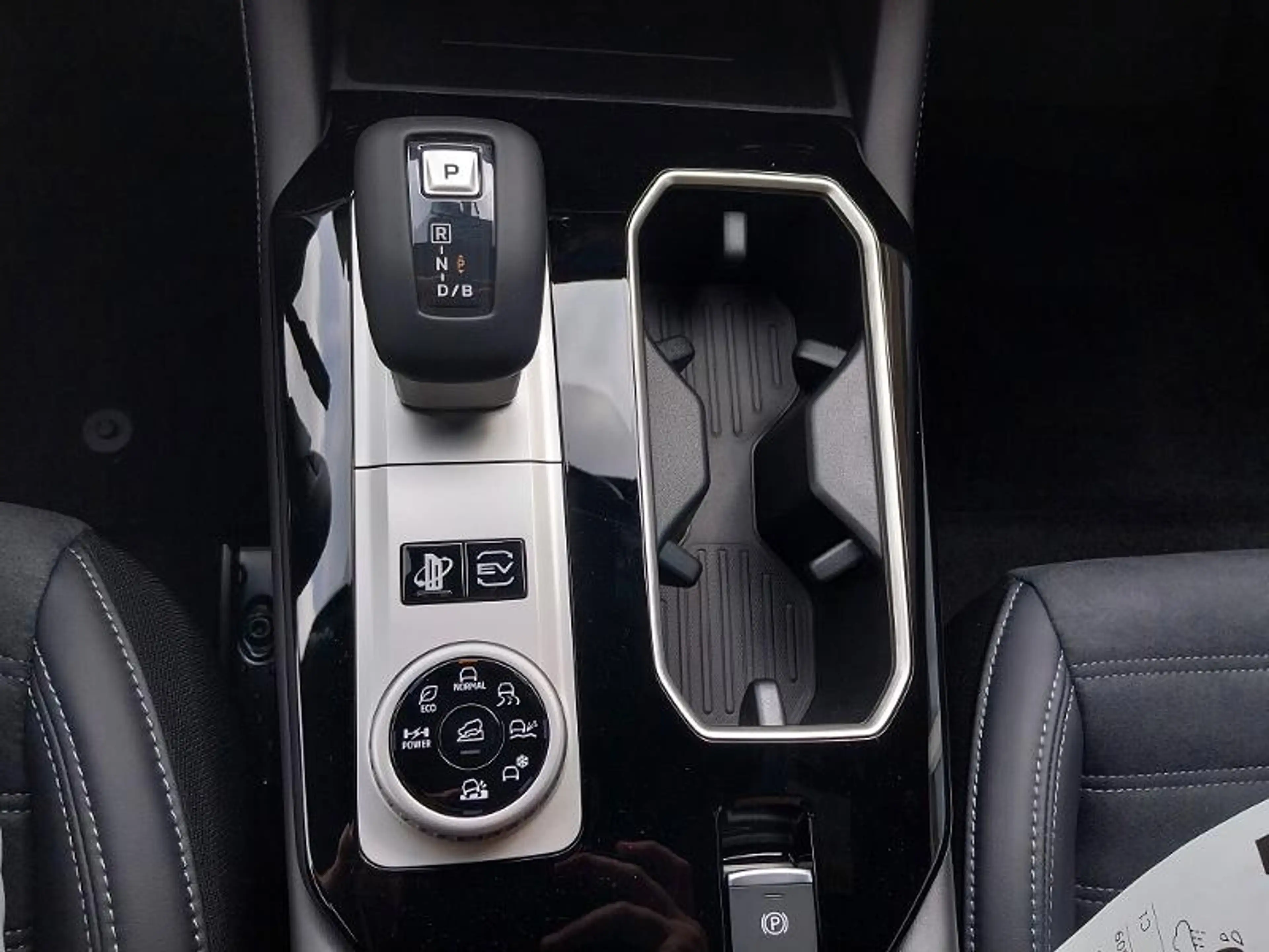 Mitsubishi Outlander 2.4L PHEV Select — photo 14