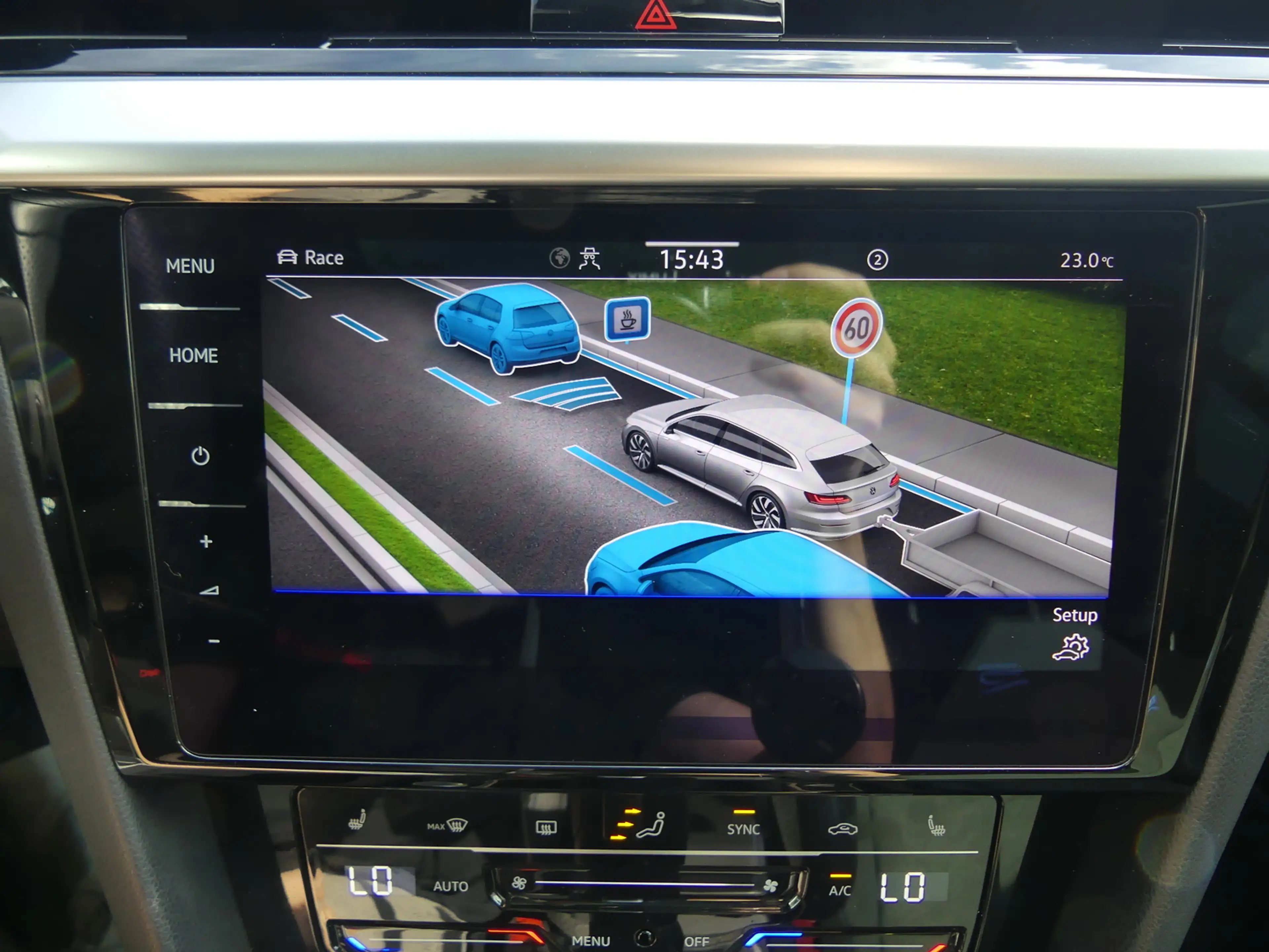 Volkswagen Arteon Shooting Brake R 2.0 TSI 4Mot IQ-LIGHT/PANO — photo 4