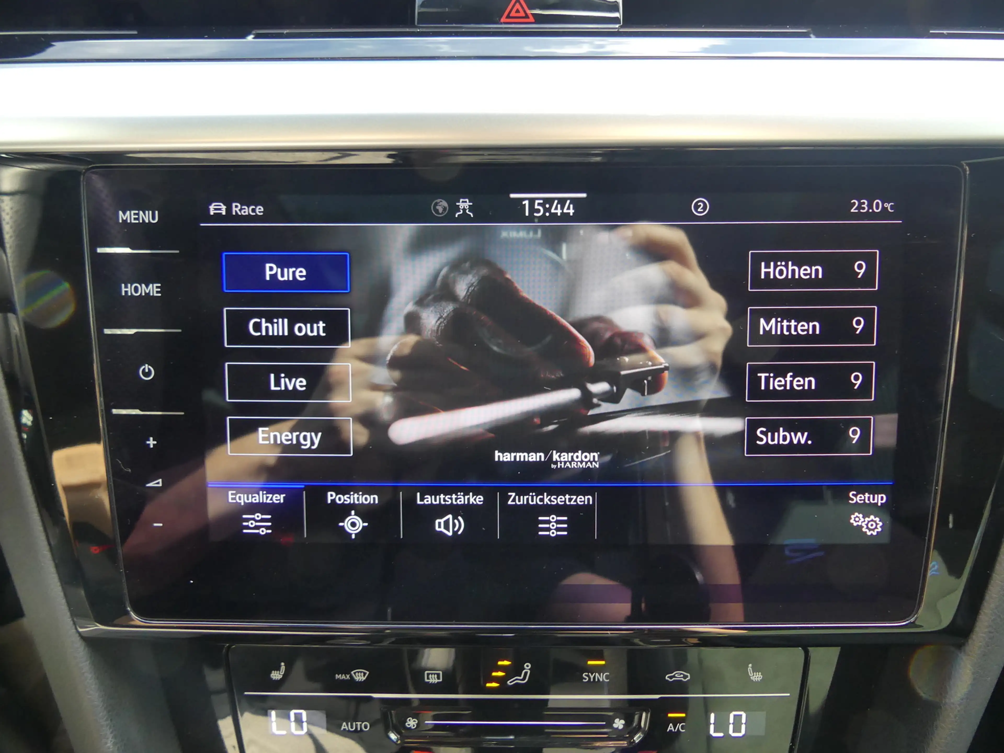 Volkswagen Arteon Shooting Brake R 2.0 TSI 4Mot IQ-LIGHT/PANO — photo 8