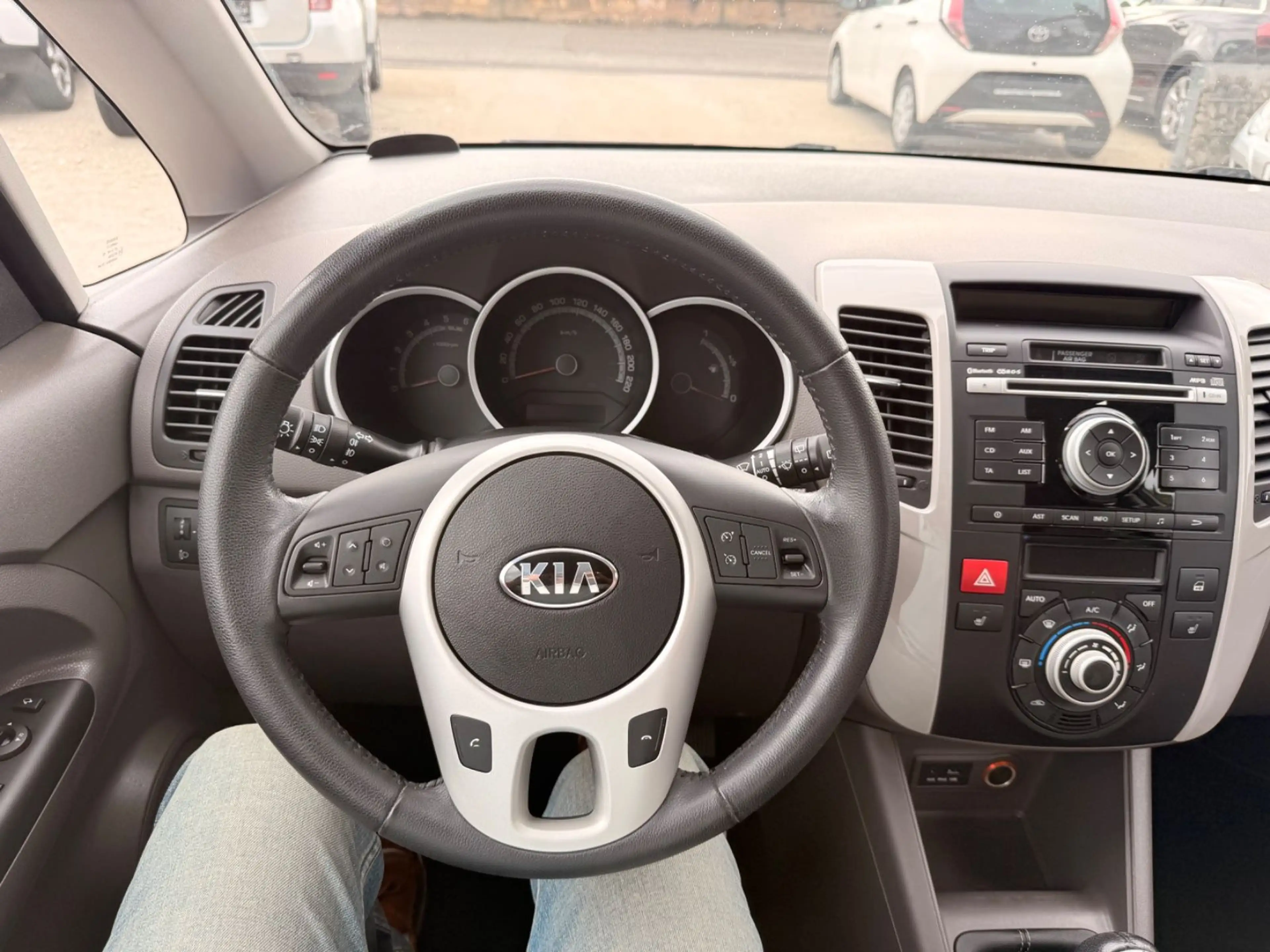 Kia Venga Spirit,Teilleder — photo 13