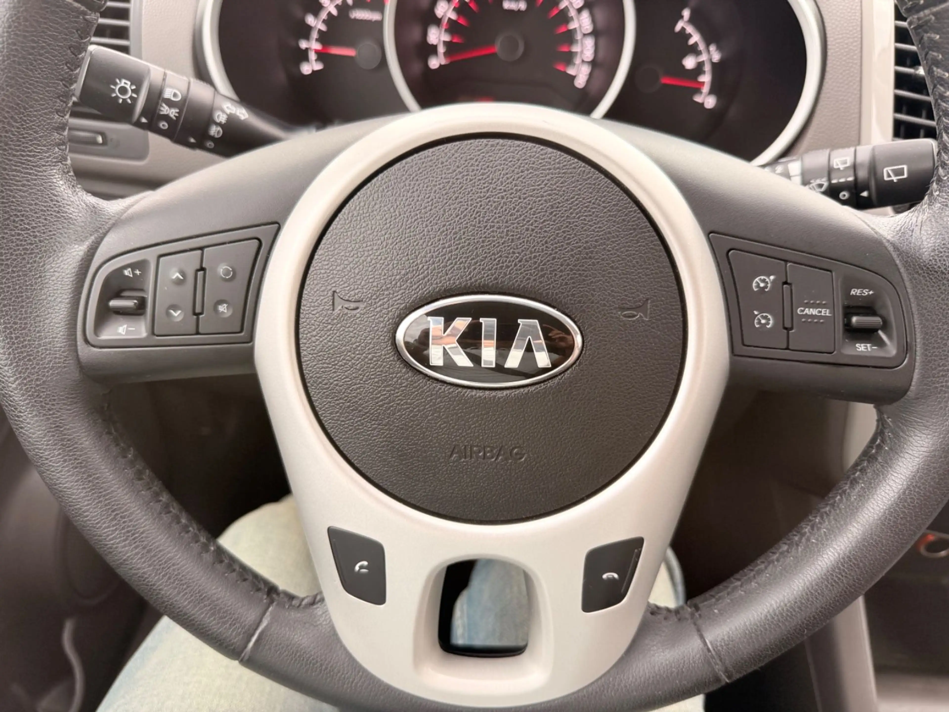 Kia Venga Spirit,Teilleder — photo 9