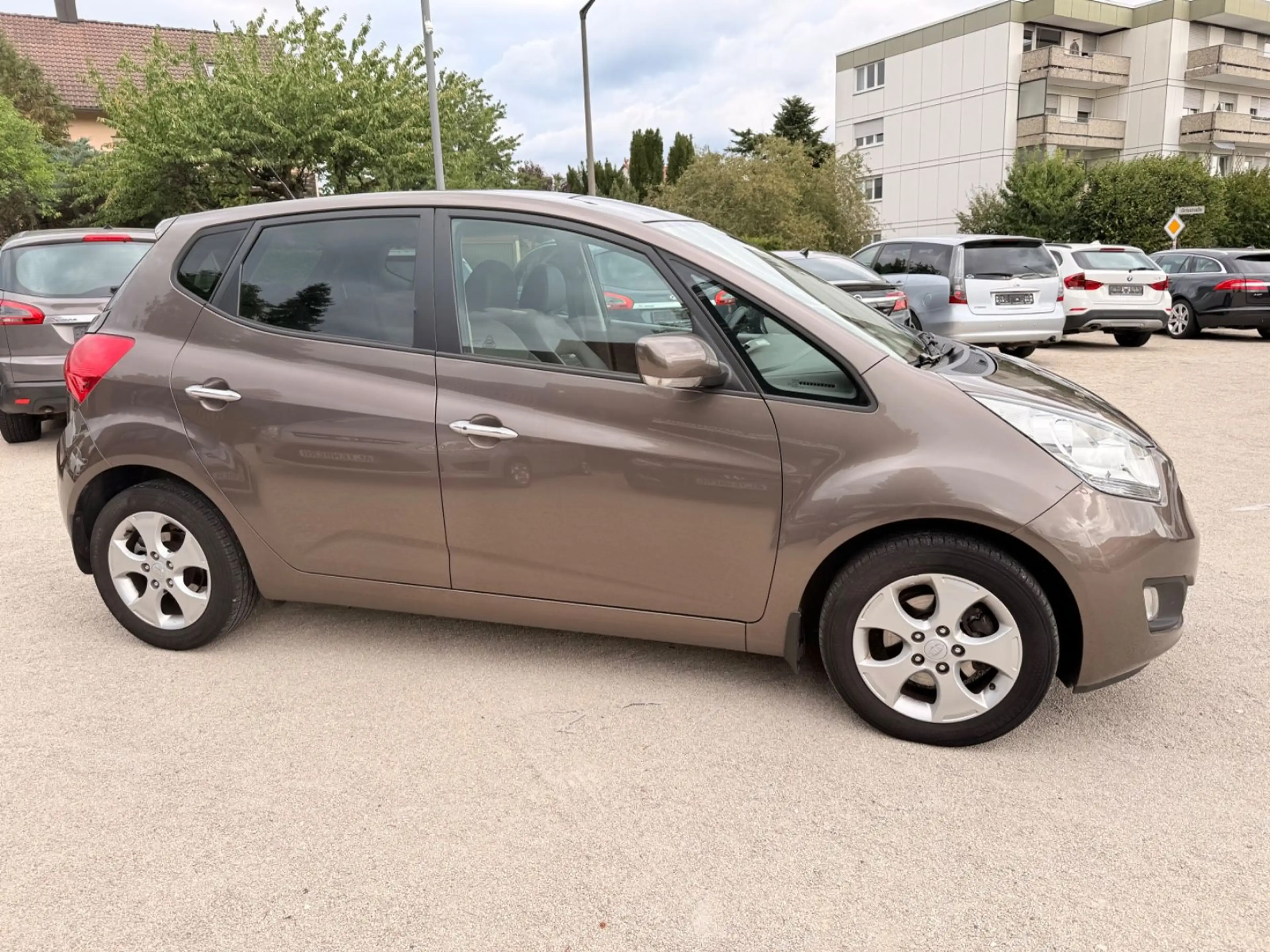 Kia Venga Spirit,Teilleder — photo 4