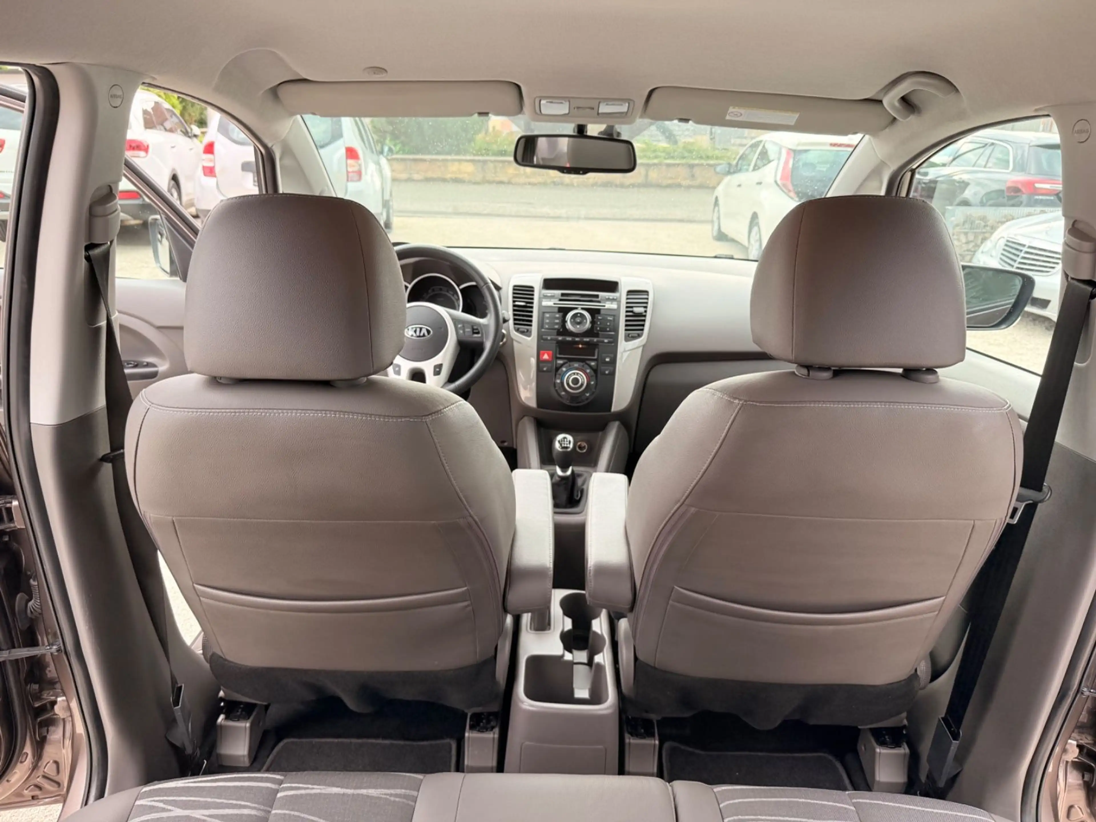 Kia Venga Spirit,Teilleder — photo 17