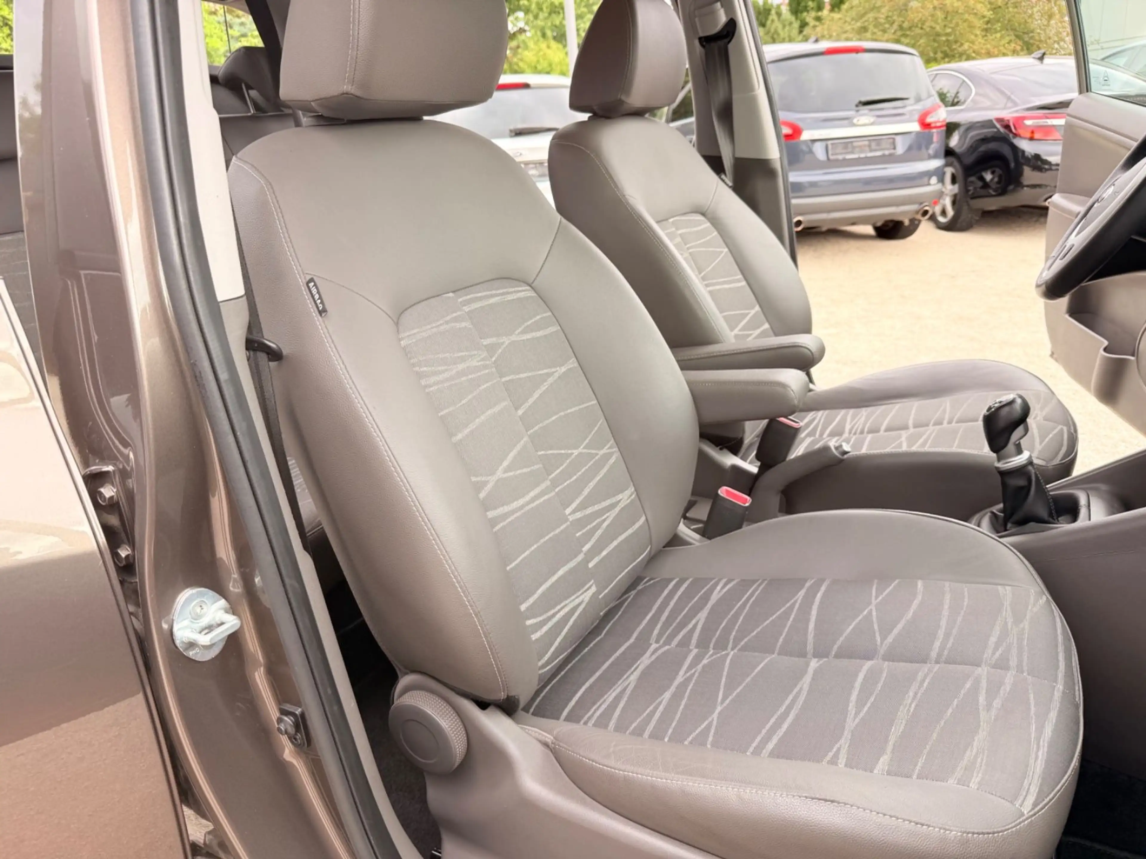 Kia Venga Spirit,Teilleder — photo 21