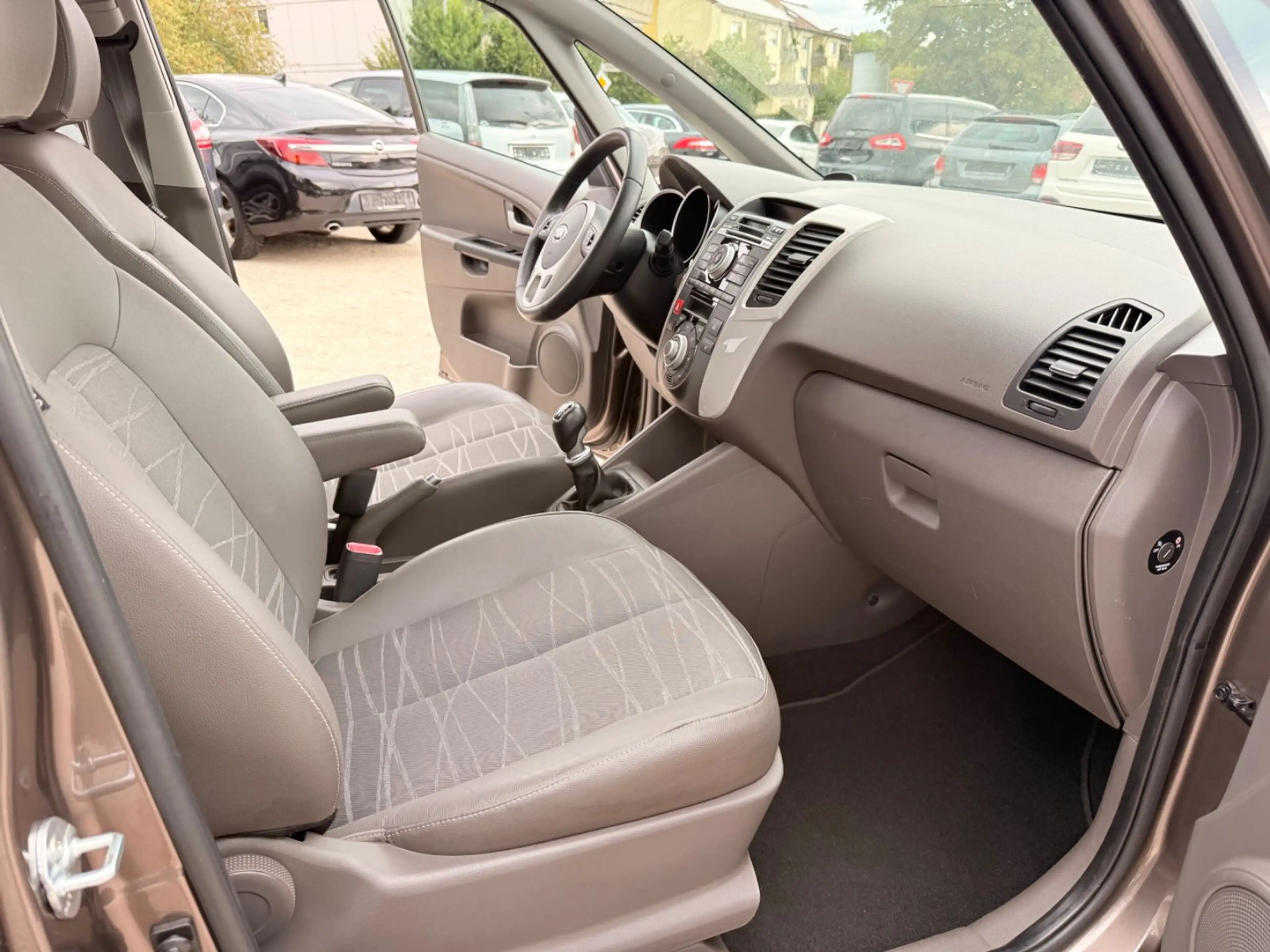 Kia Venga Spirit,Teilleder — photo 23