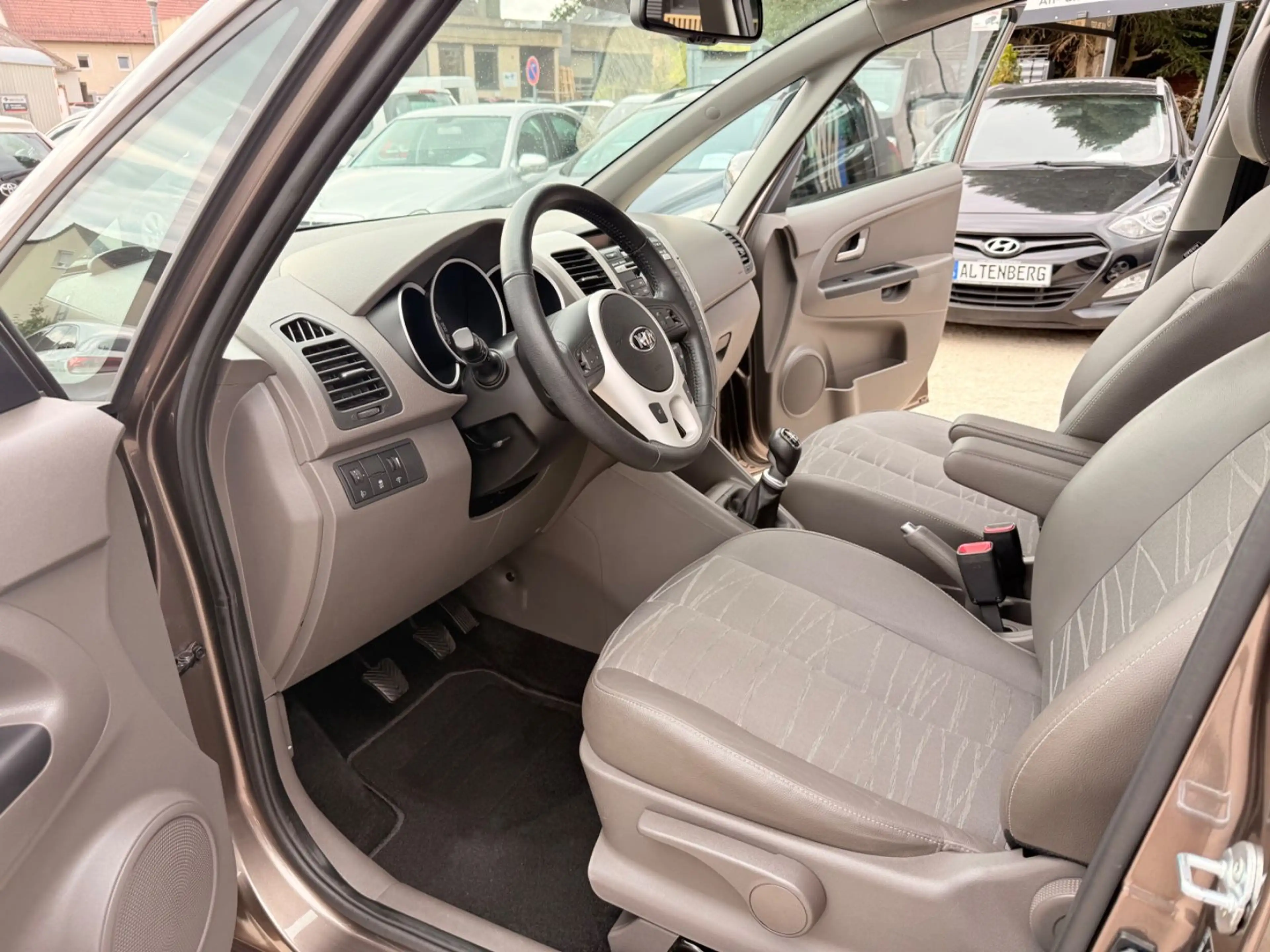 Kia Venga Spirit,Teilleder — photo 28