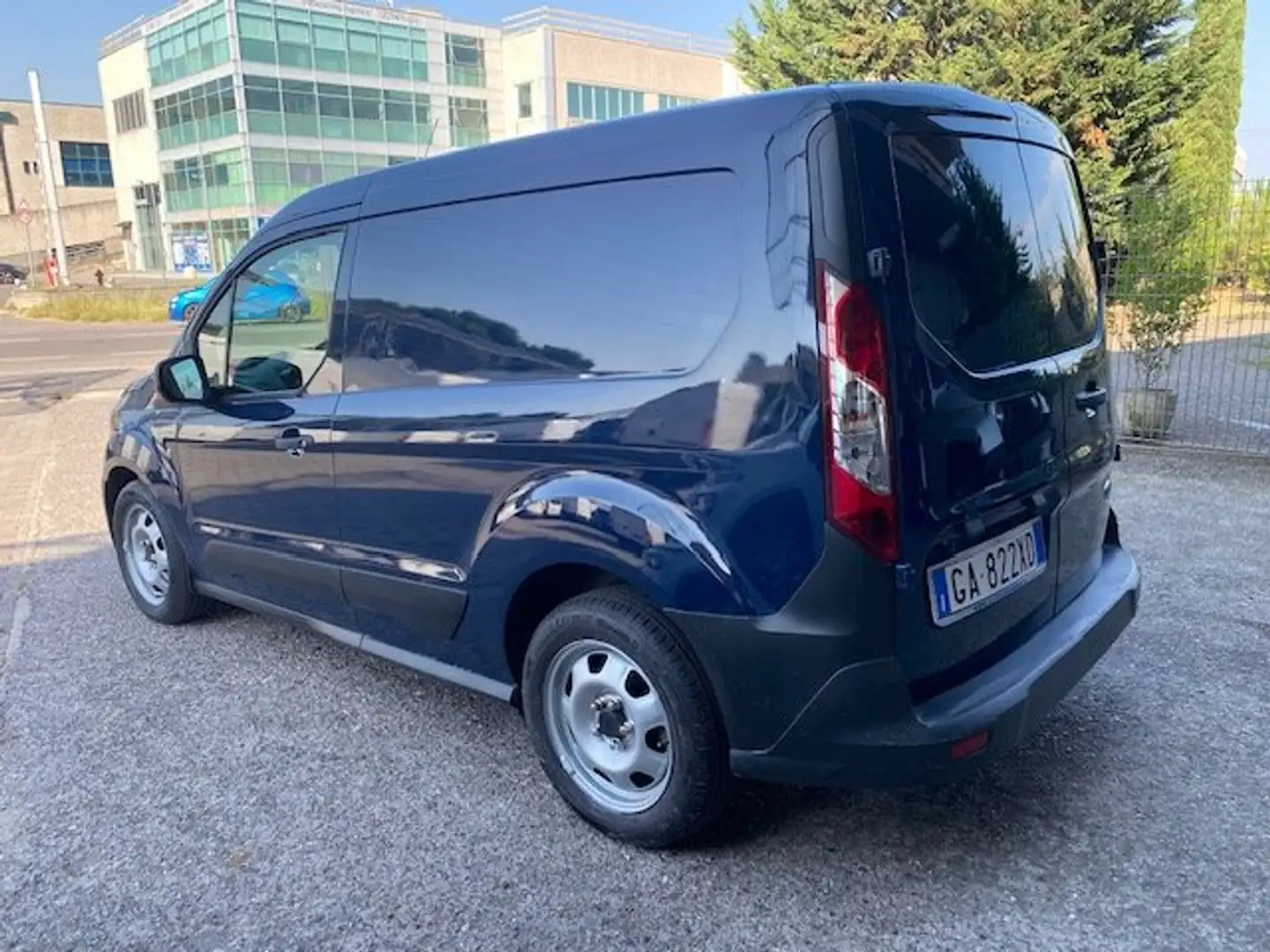 Ford Transit Connect 1.5 TDCI 75 CV Bleu - 2