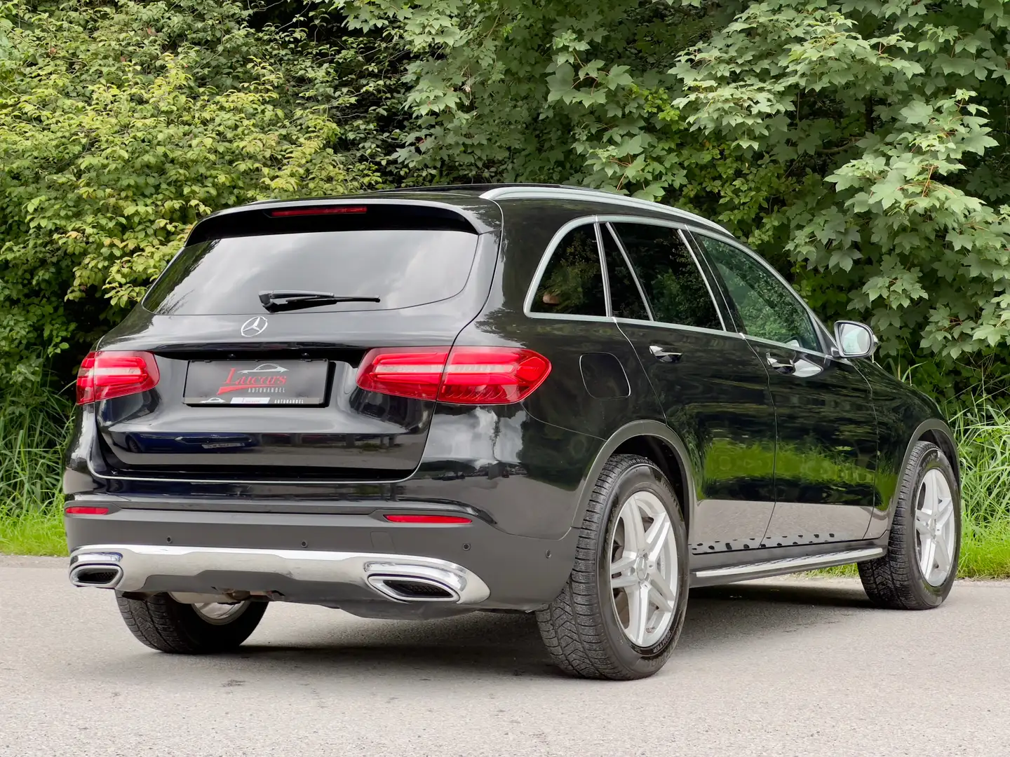 Mercedes-Benz GLC 220 GLC 220 d 4Matic PANO*AUT*AHK*LEDER*LED*NAVI* Schwarz - 2