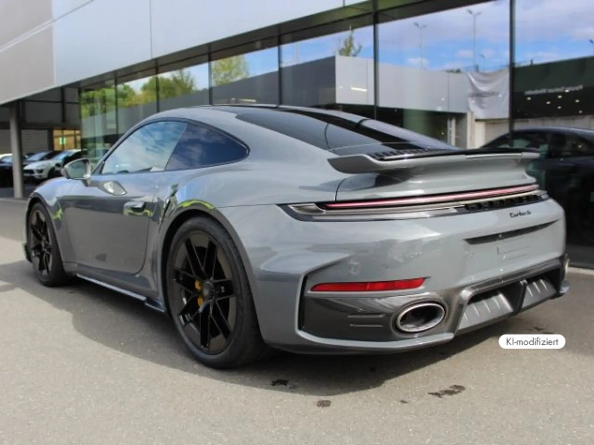 포르쉐 911 Turbo S Coupe 2026 회색 사진 3