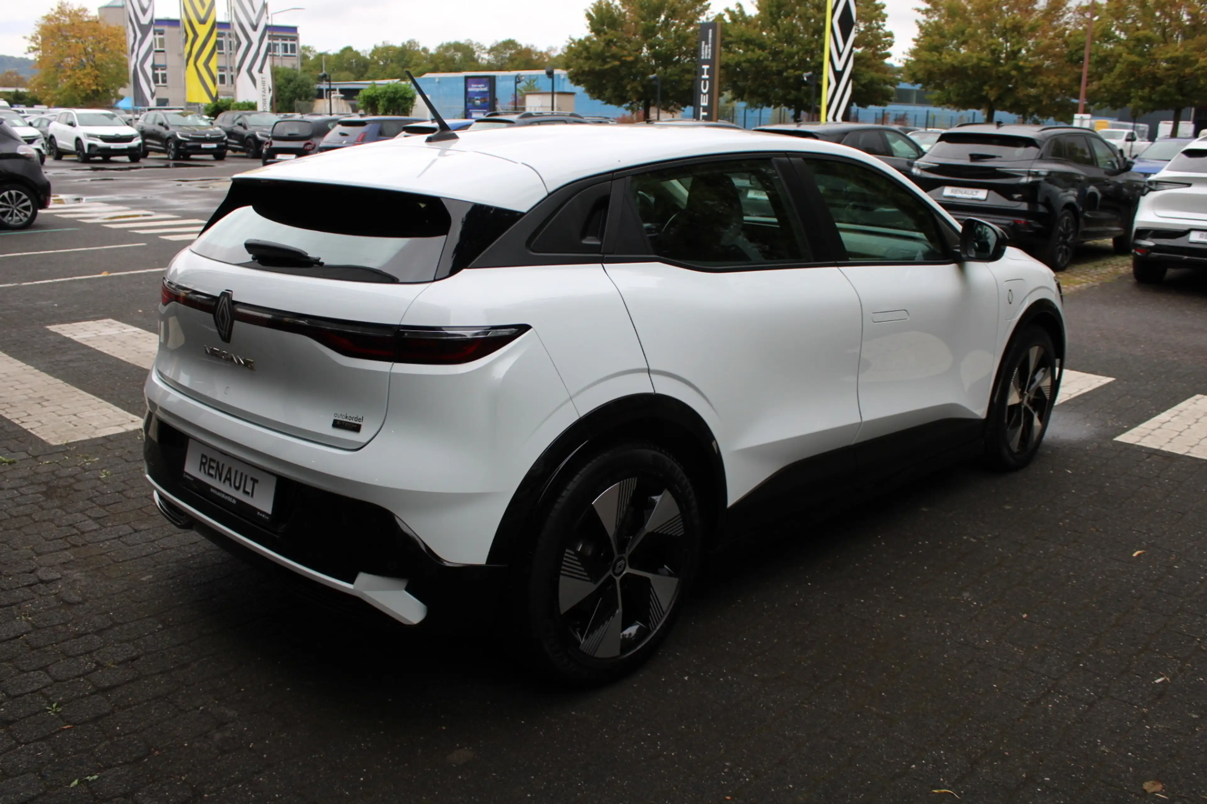 Renault Megane E-Tech Equilibre EV40 130hp — photo 5