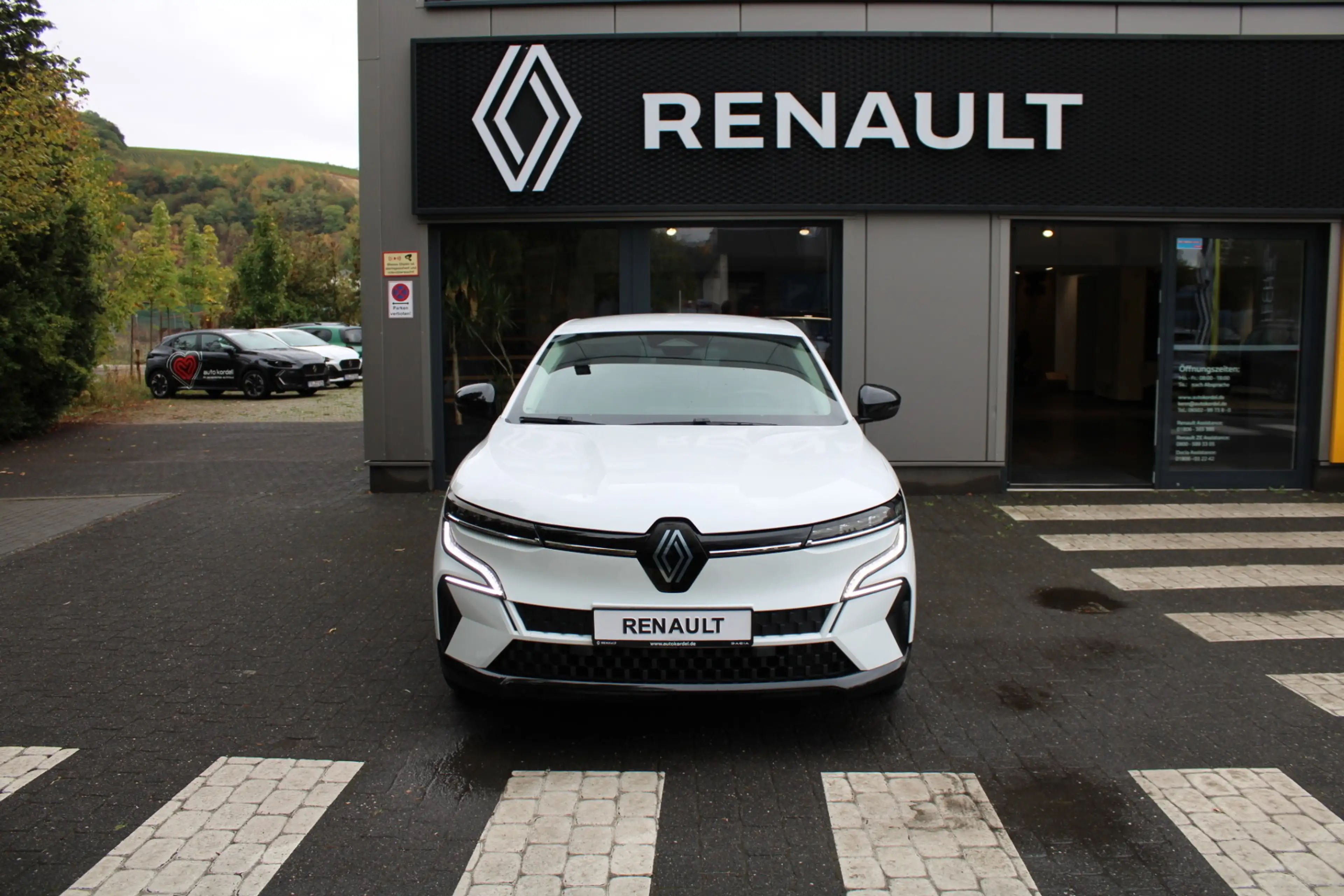 Renault Megane E-Tech Equilibre EV40 130hp — photo 2
