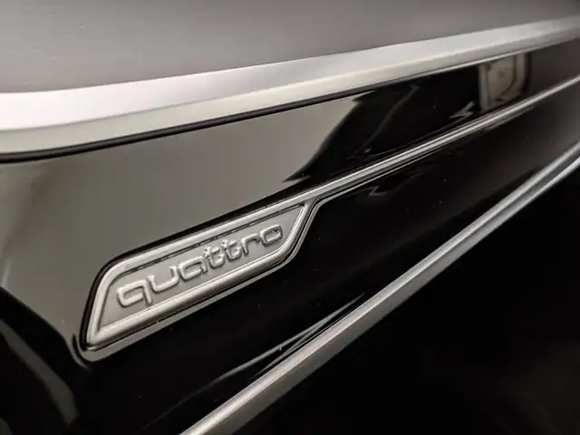 Audi A6 view 14