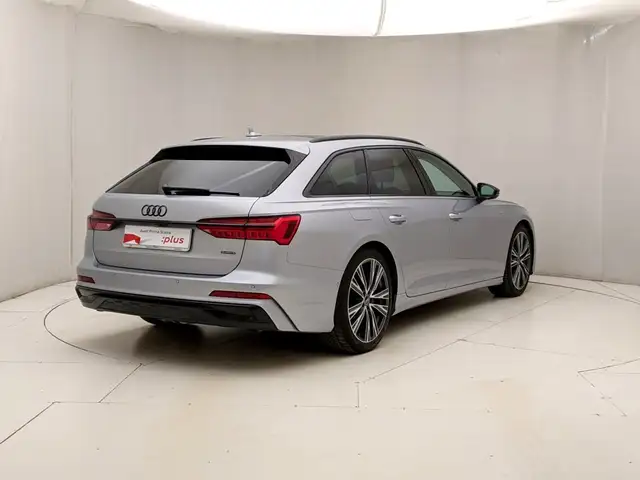 Audi A6 view 4