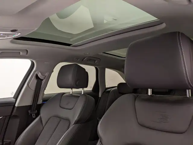 Audi A6 view 11
