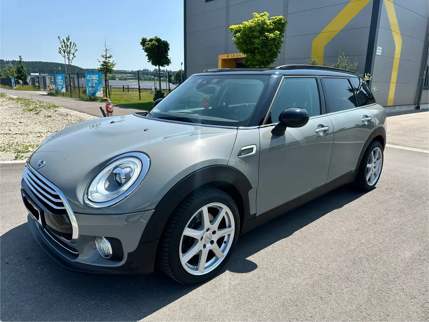 MINI Cooper D Clubman Automatik . Diesel Euro 6 - 150 Ps. Navi . Klima Grau - 1