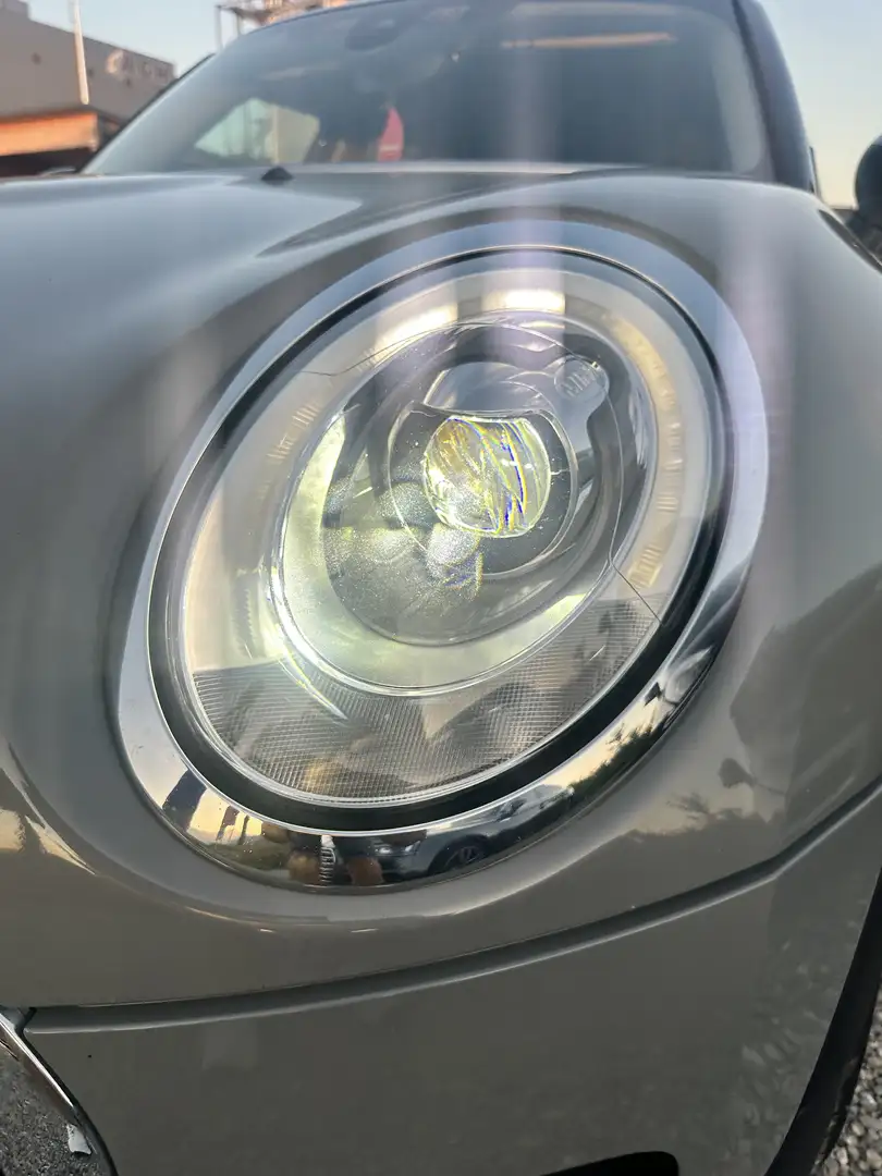 MINI Cooper D Clubman Automatik . Diesel Euro 6 - 150 Ps. Navi . Klima Gris - 2