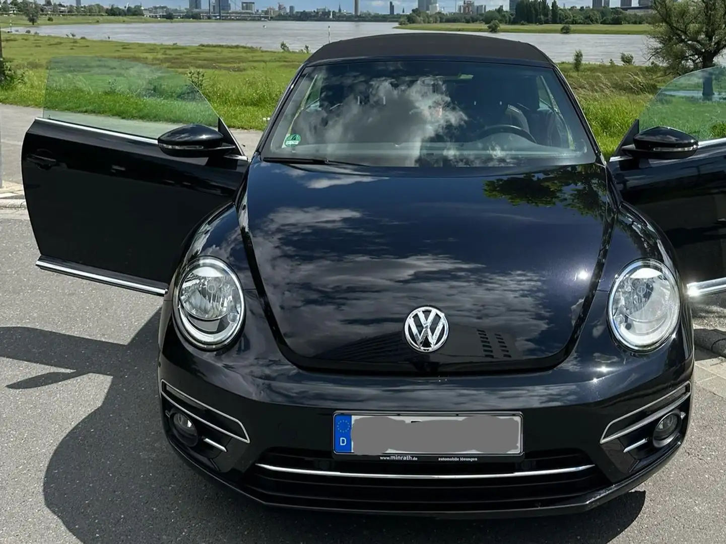 Volkswagen Beetle The Beetle Cabriolet 1.2 TSI (BlueMotion Tech)Soun Schwarz - 1