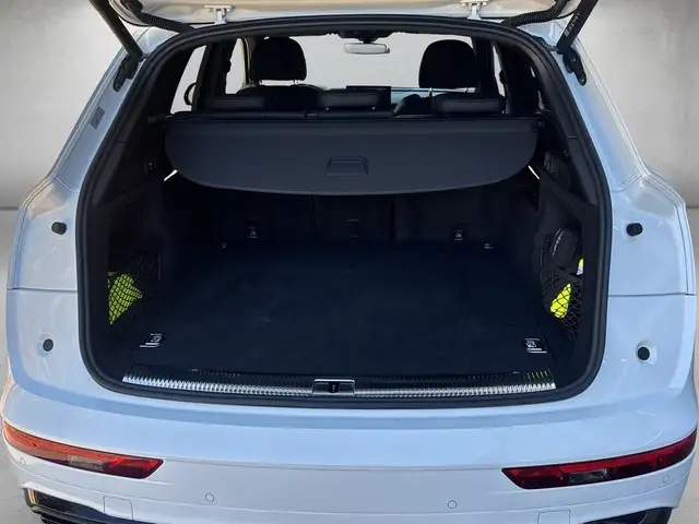 Audi Q5 view 5