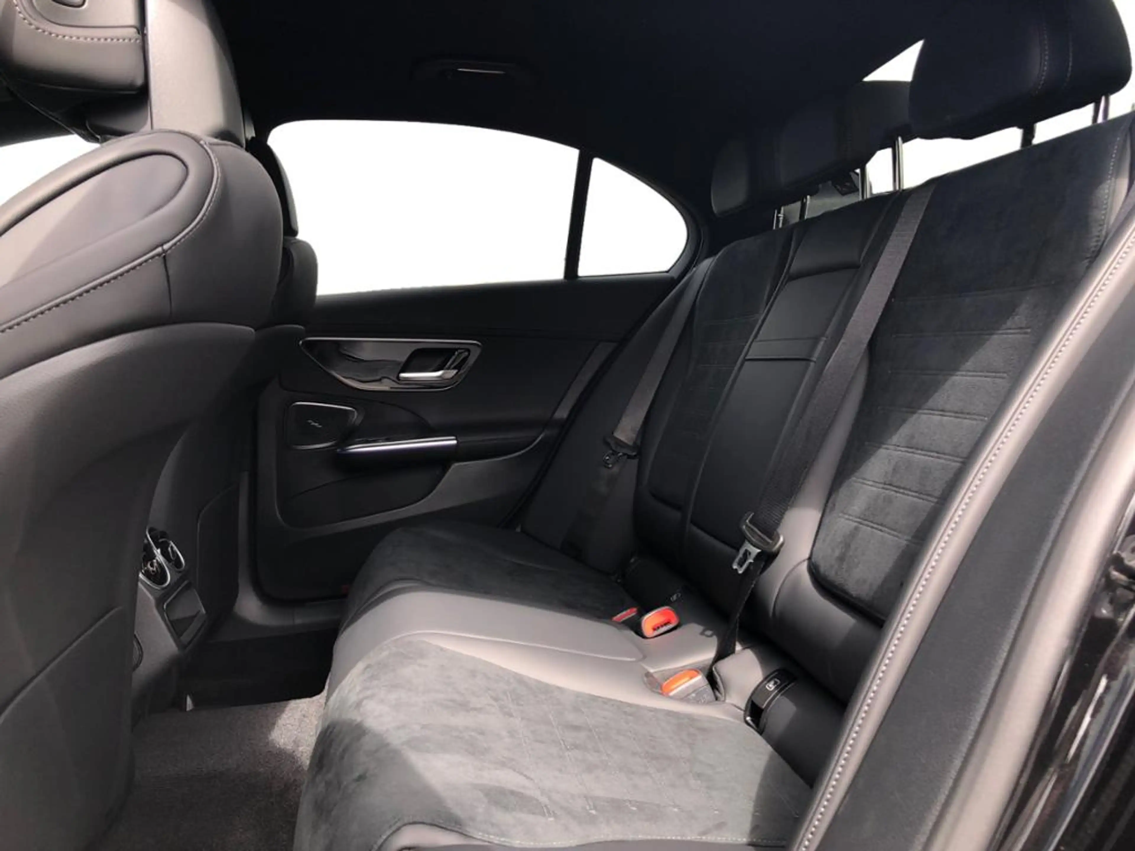 Mercedes-Benz C 200 AMG+MBUX+AHK+Wide+360+Cam+LED+Navi+AUT+PTS — photo 11