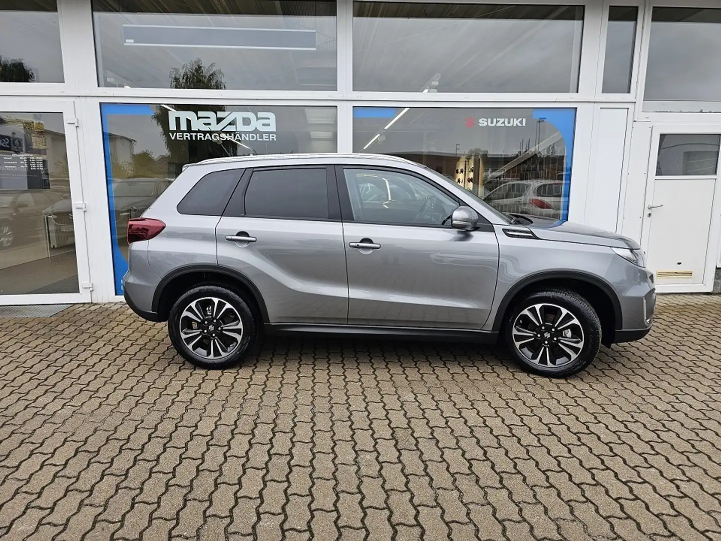 Suzuki Vitara 1.5 Comfort+ AGS Gris - 2