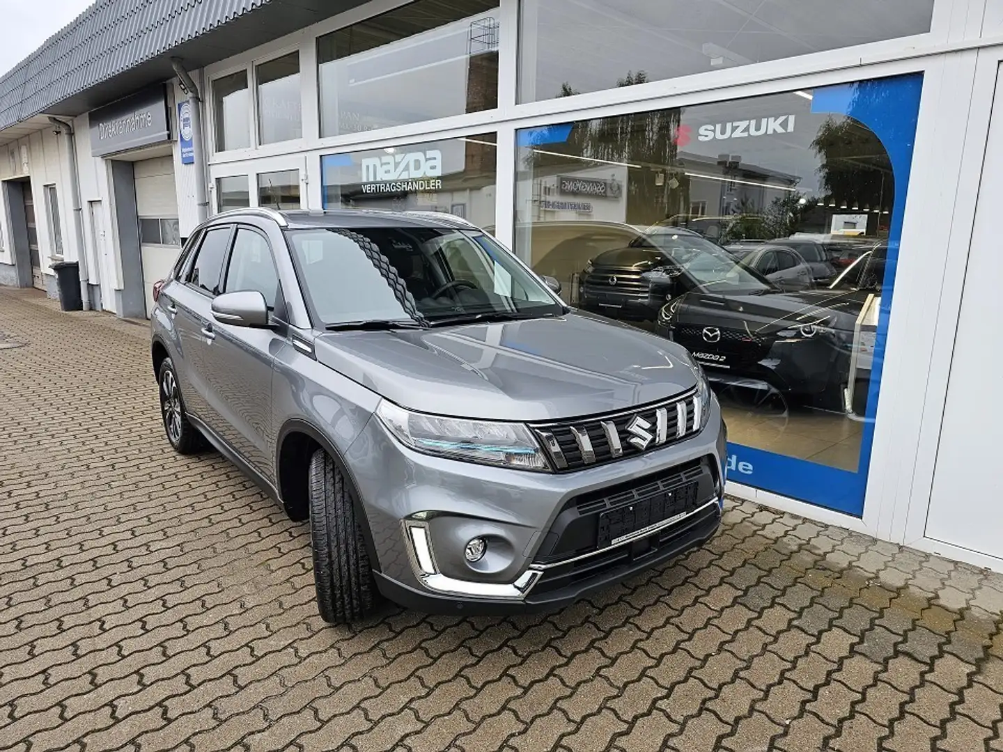 Suzuki Vitara 1.5 Comfort+ AGS Gris - 1