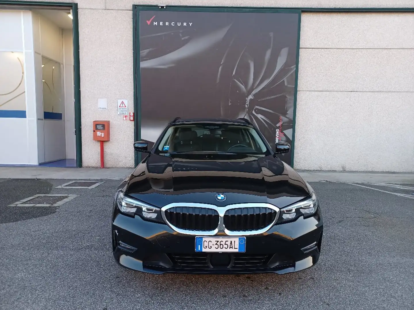 BMW 330 330e xDrive Touring Business Advantage Noir - 1