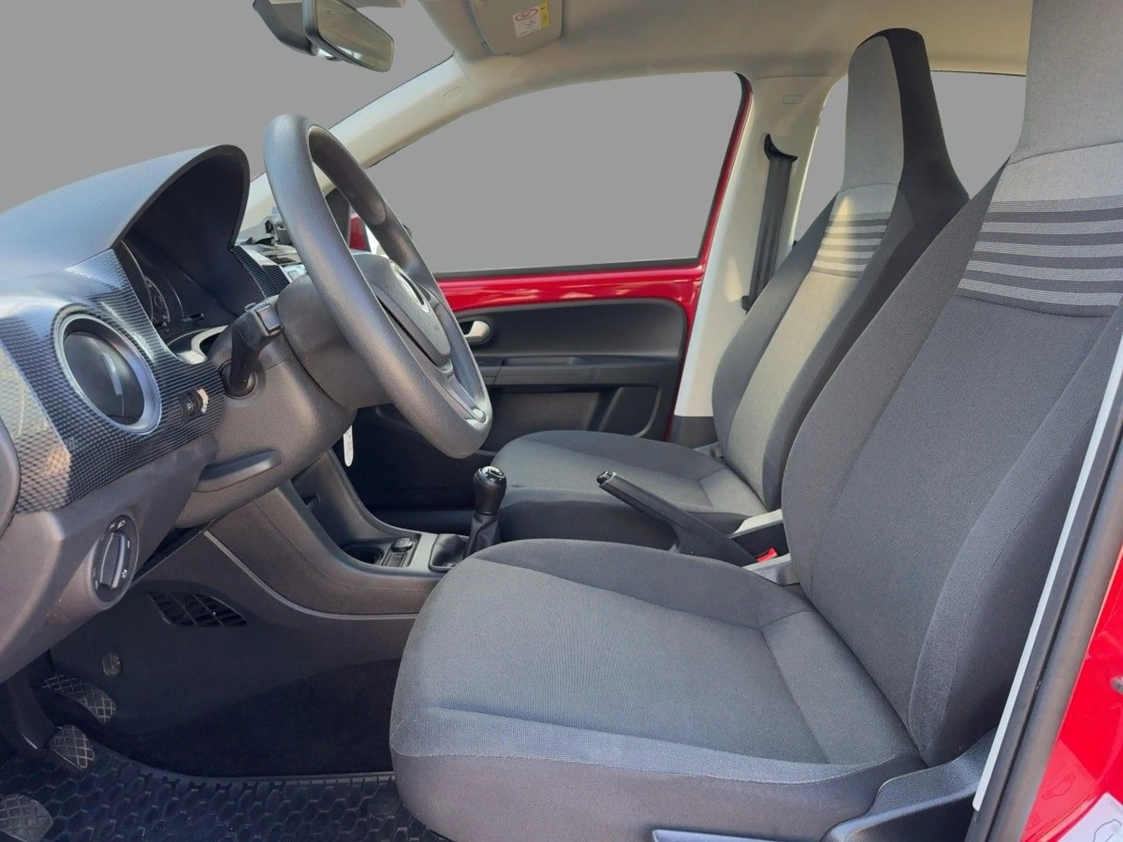 Volkswagen up! 1.0 — photo 7