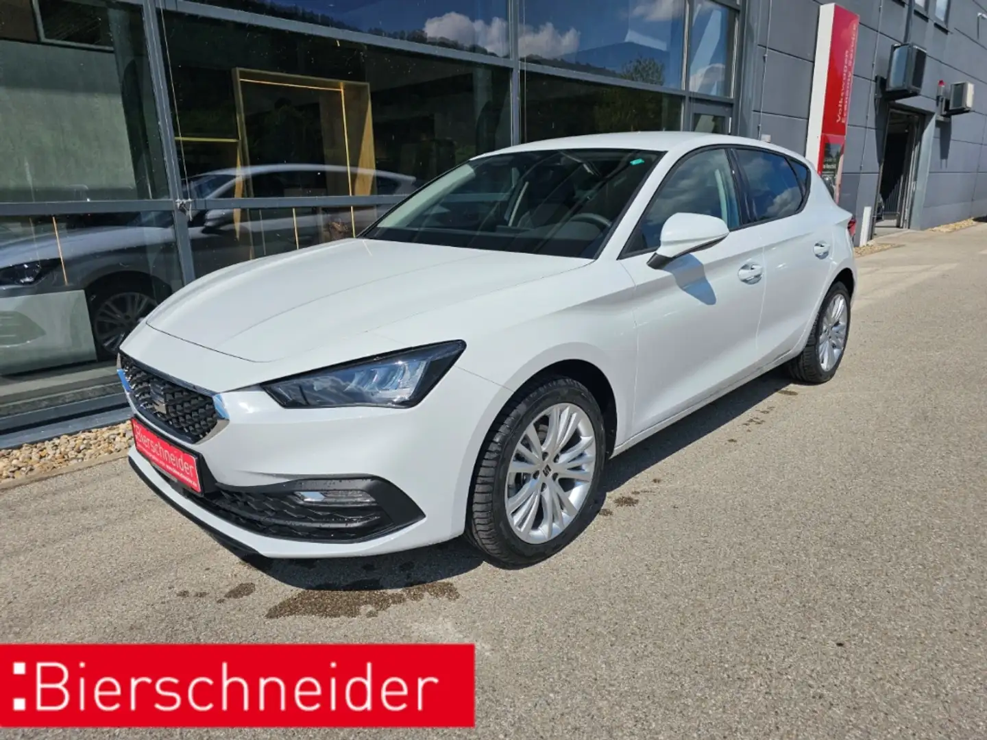 SEAT Leon 2.0 TDI DSG Style FULL LINK Weiß - 1