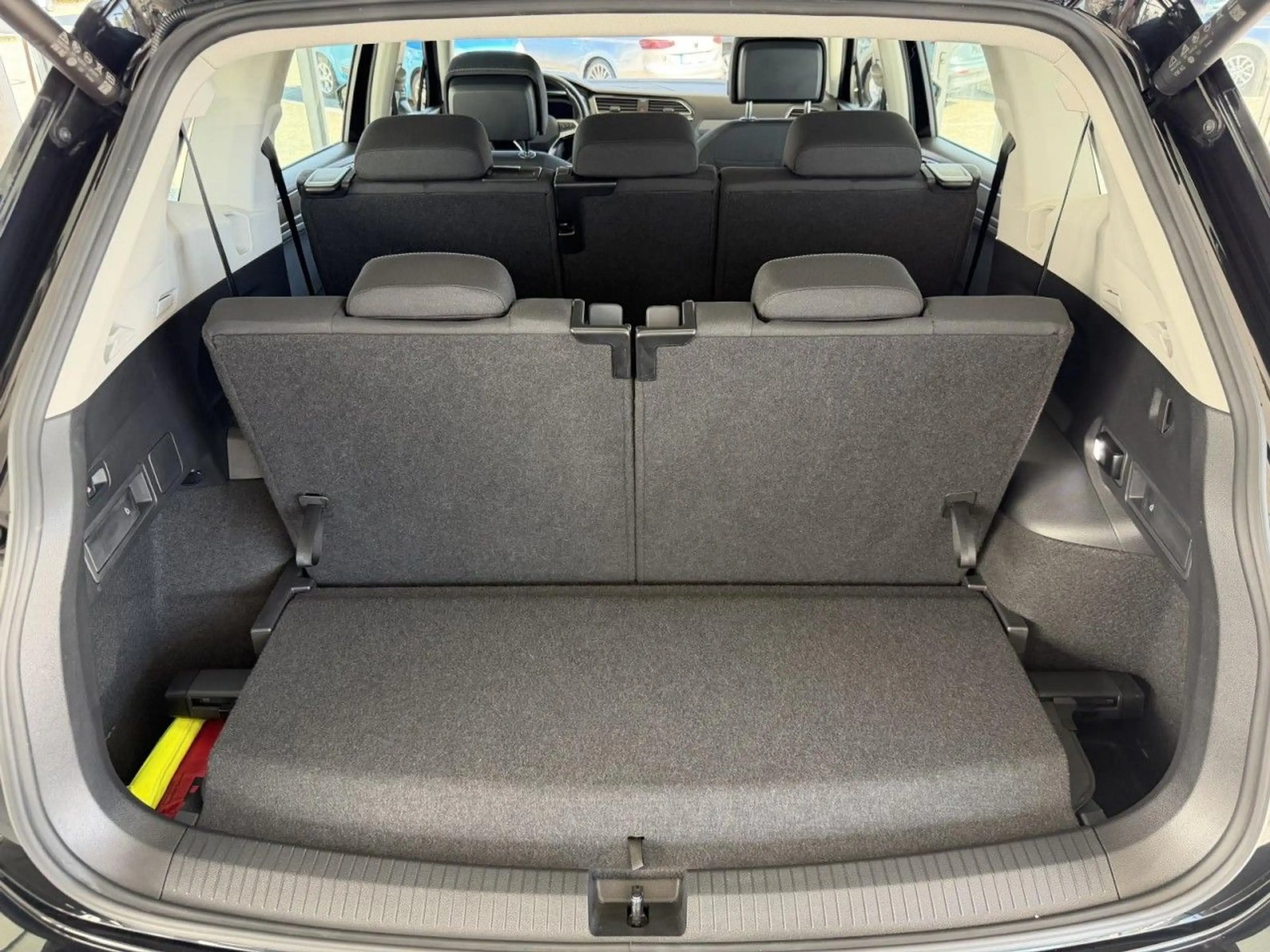 Volkswagen Tiguan Allspace Tiguan Allspace Life 1.5 TSI DSG 7.SI PDC AHK LE — photo 14