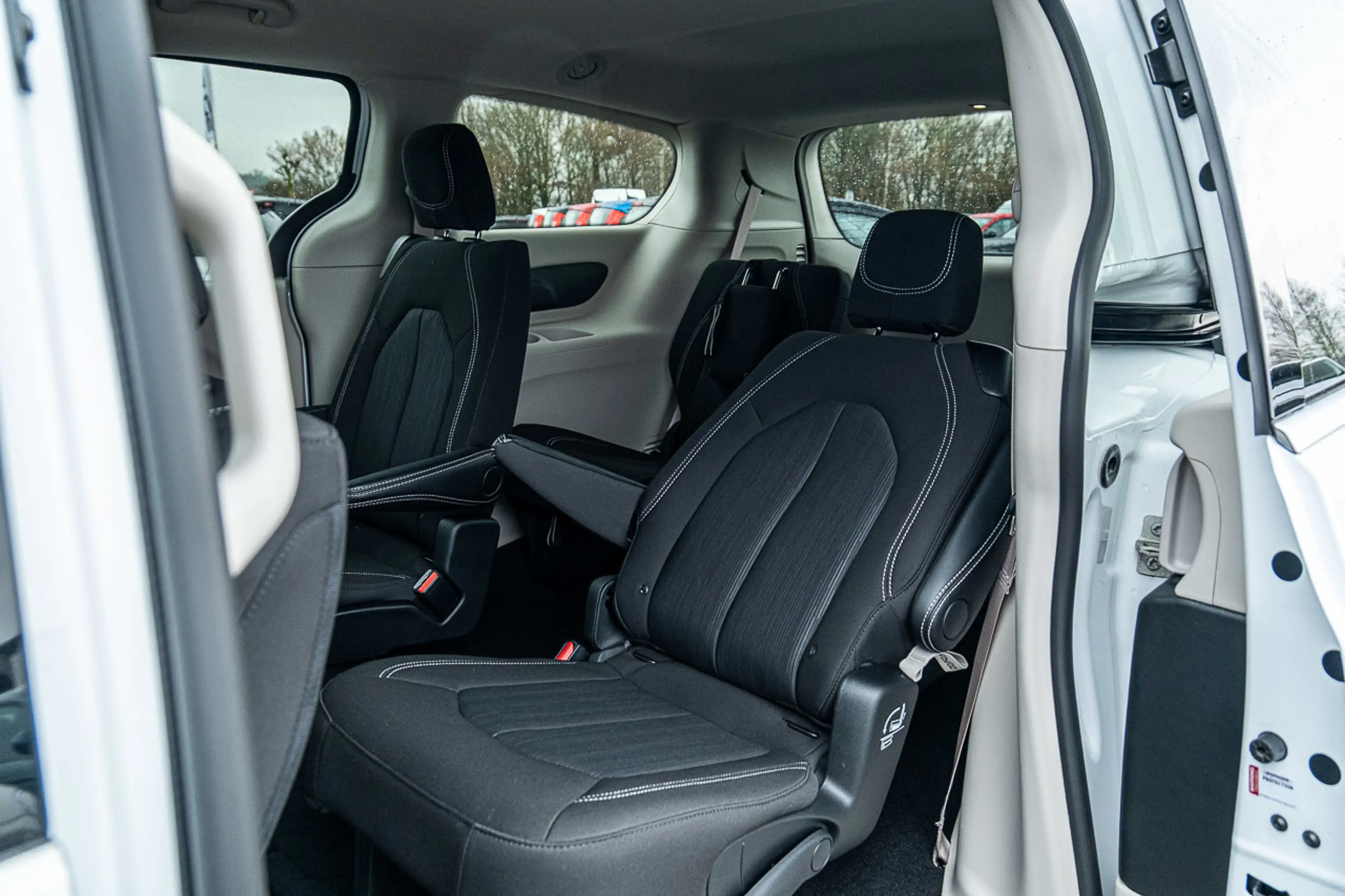 Chrysler Grand CARAVAN 3,6 — photo 11