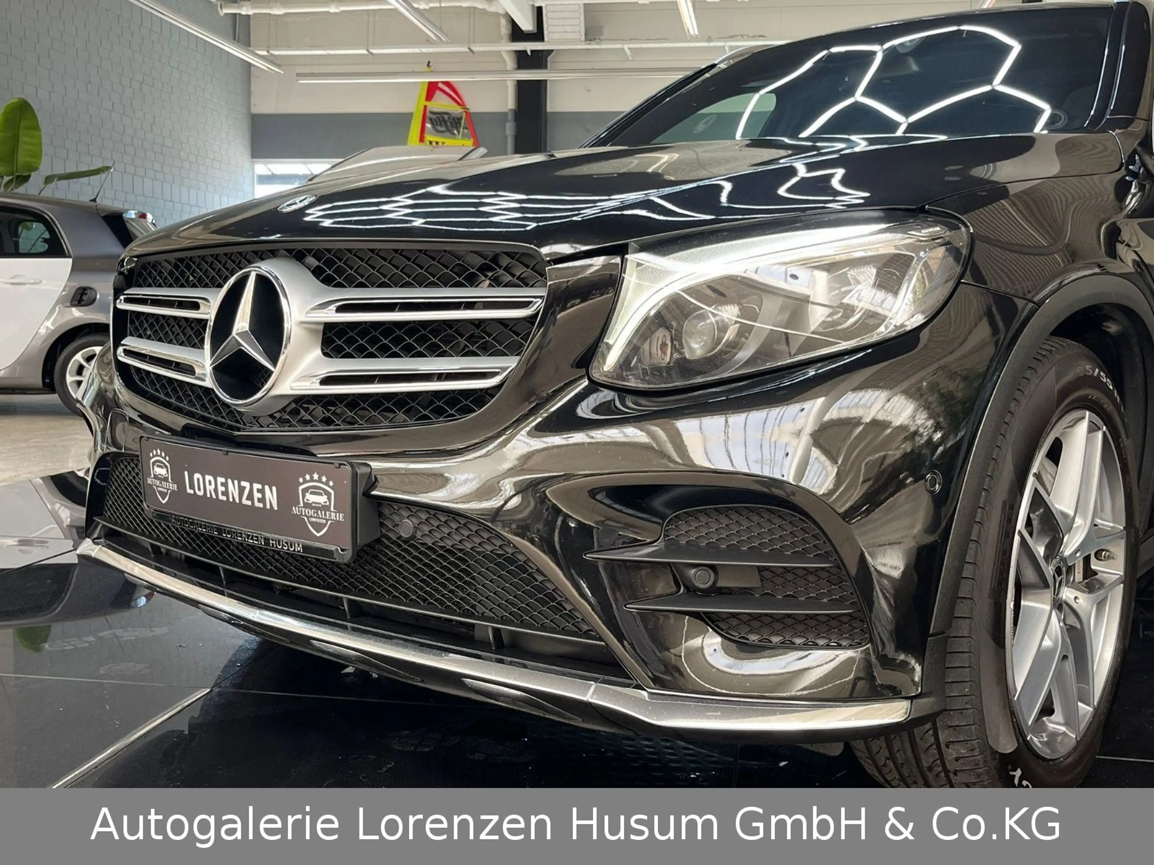 Mercedes-Benz GLC 350 d 4Matic AMG mit Vollausstattung — photo 2