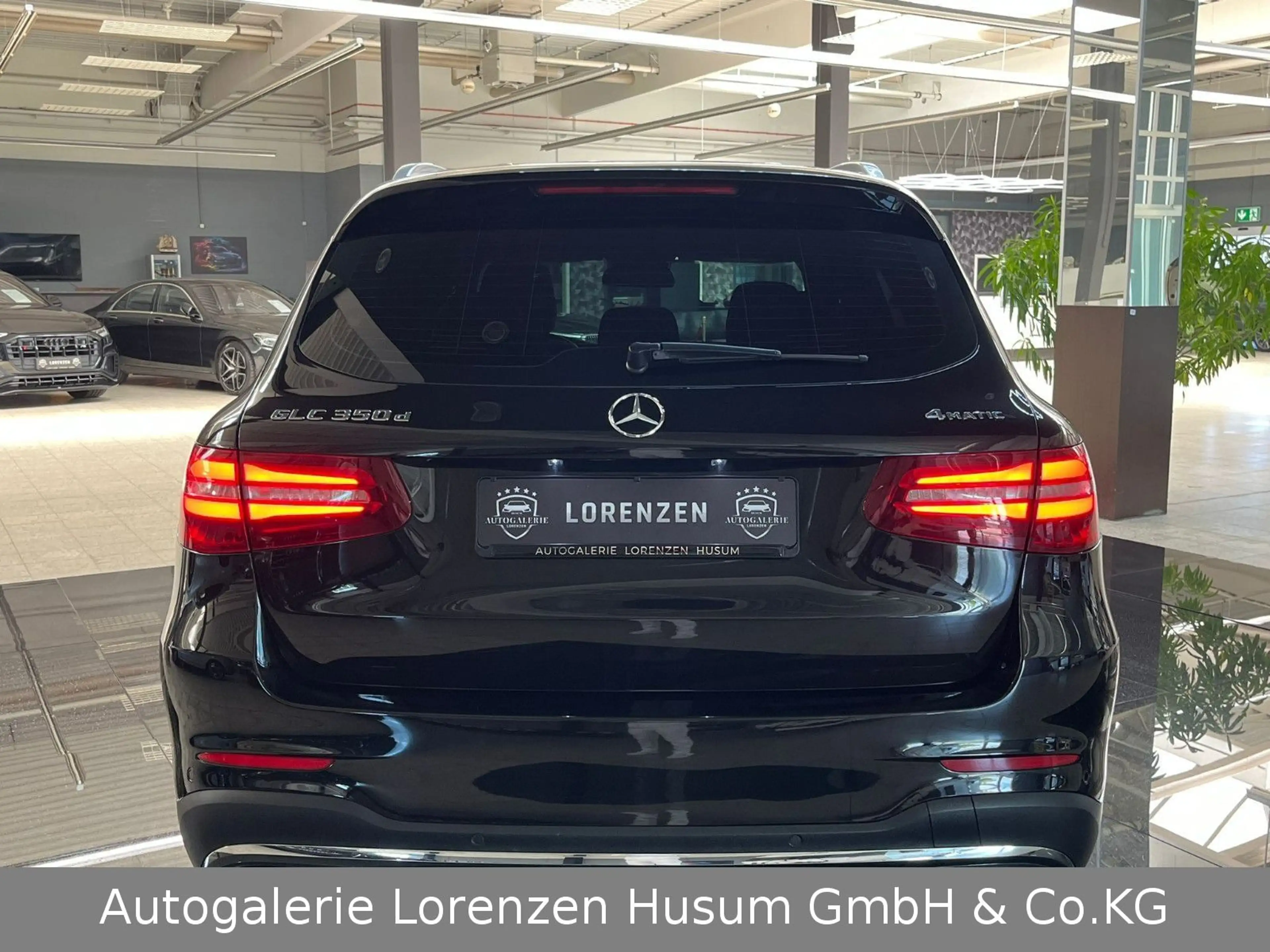 Mercedes-Benz GLC 350 d 4Matic AMG mit Vollausstattung — photo 8