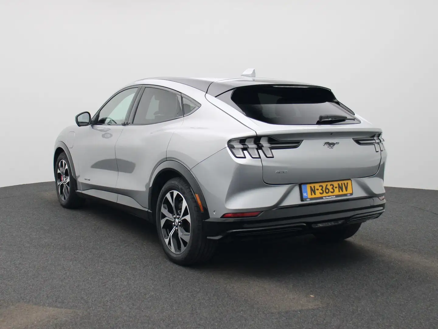 Ford Mustang Mach-E AWD 75 kWh | B&O audio | Adaptieve Cruise | 360-ca Gris - 2