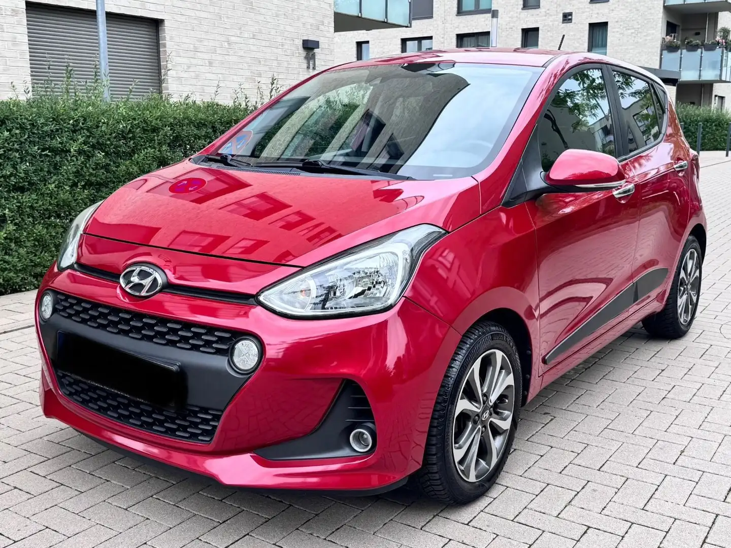Hyundai i10 Style Roşu - 1