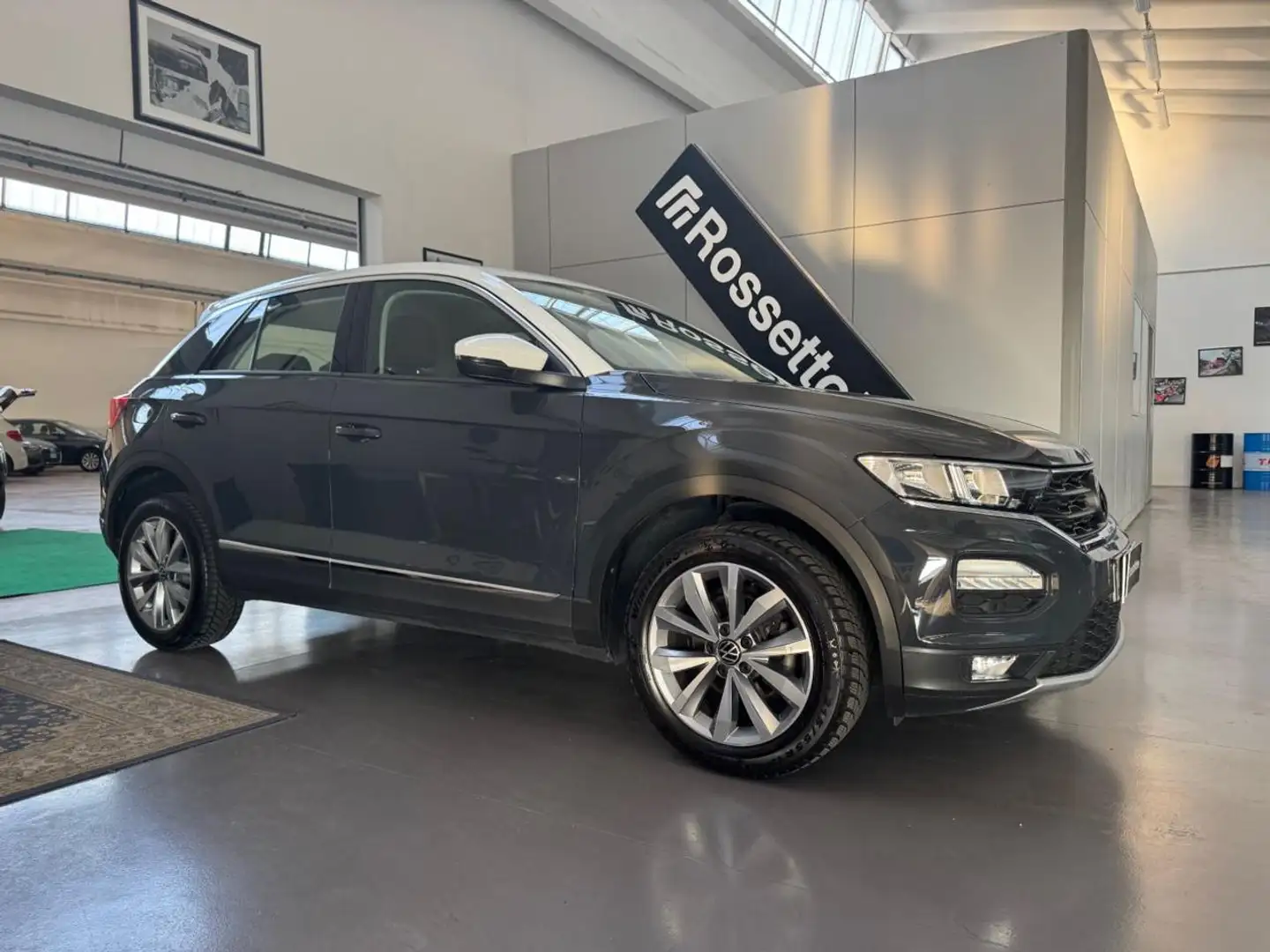 Volkswagen T-Roc 1.0 TSI Style BlueMotion Technology Grau - 2