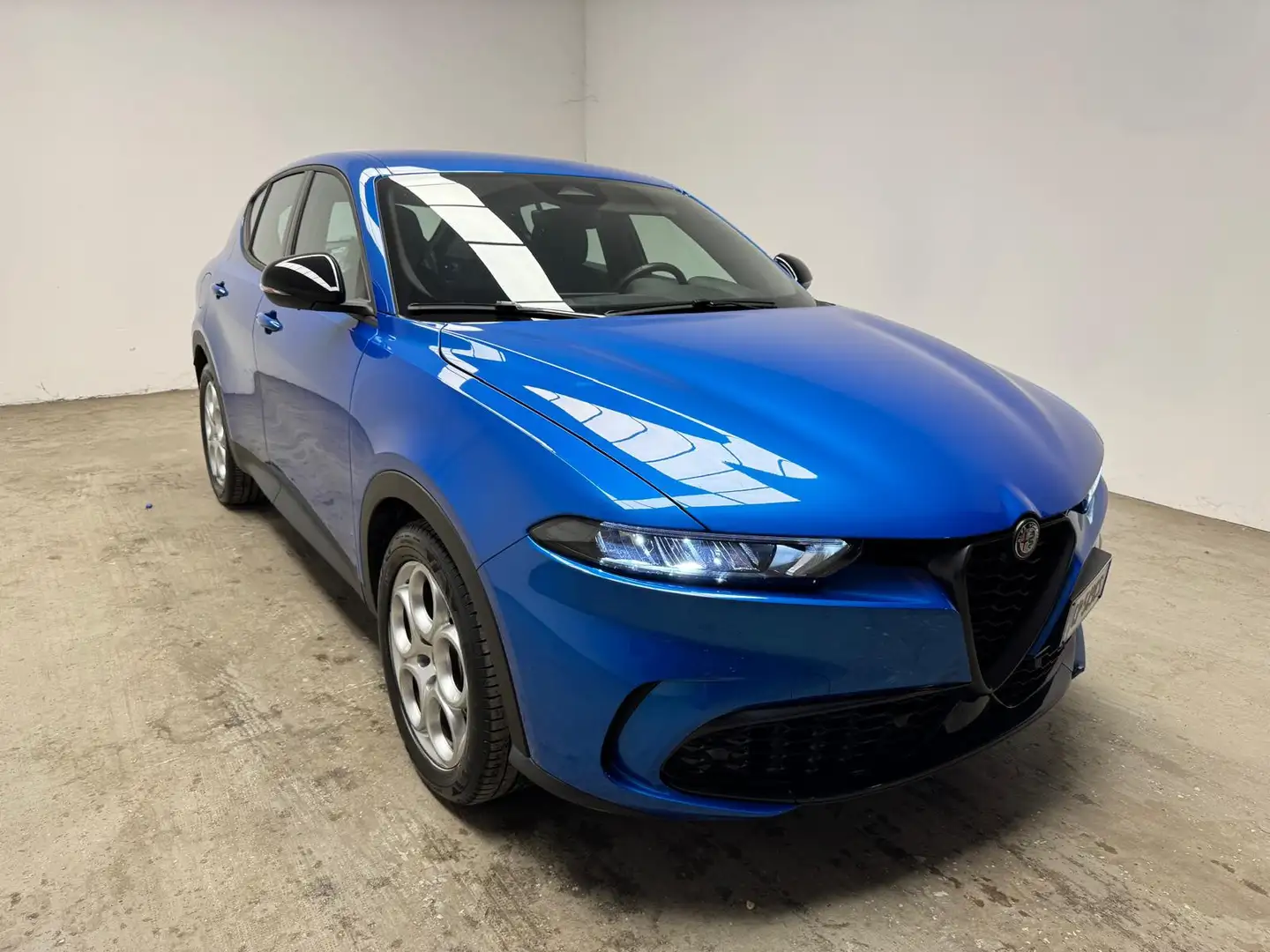 Alfa Romeo Tonale 1.5 Hybrid Sprint Blau - 1