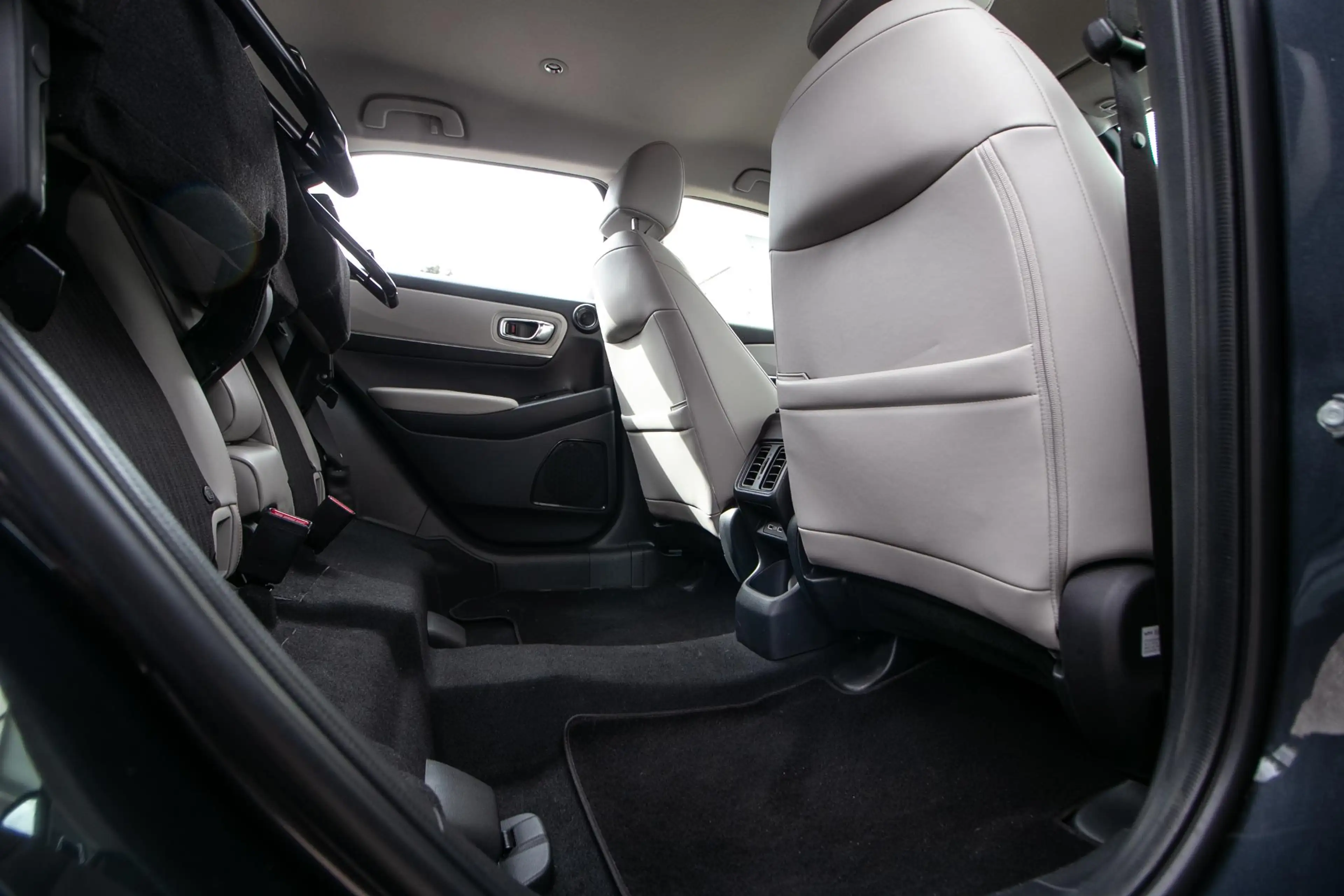 Honda HR-V 1.5 e:HEV Advance Style — photo 8
