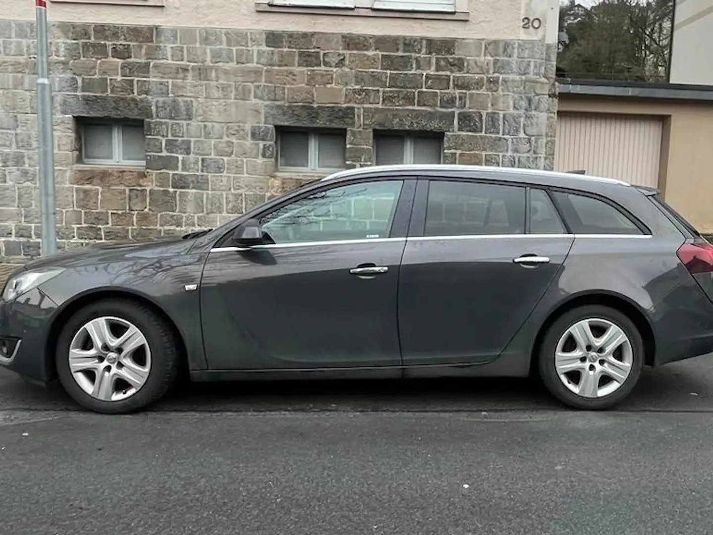 Opel Insignia Insignia 2.0 CDTI Sports Tourer ecoFLEXStart/Stop Grau - 1
