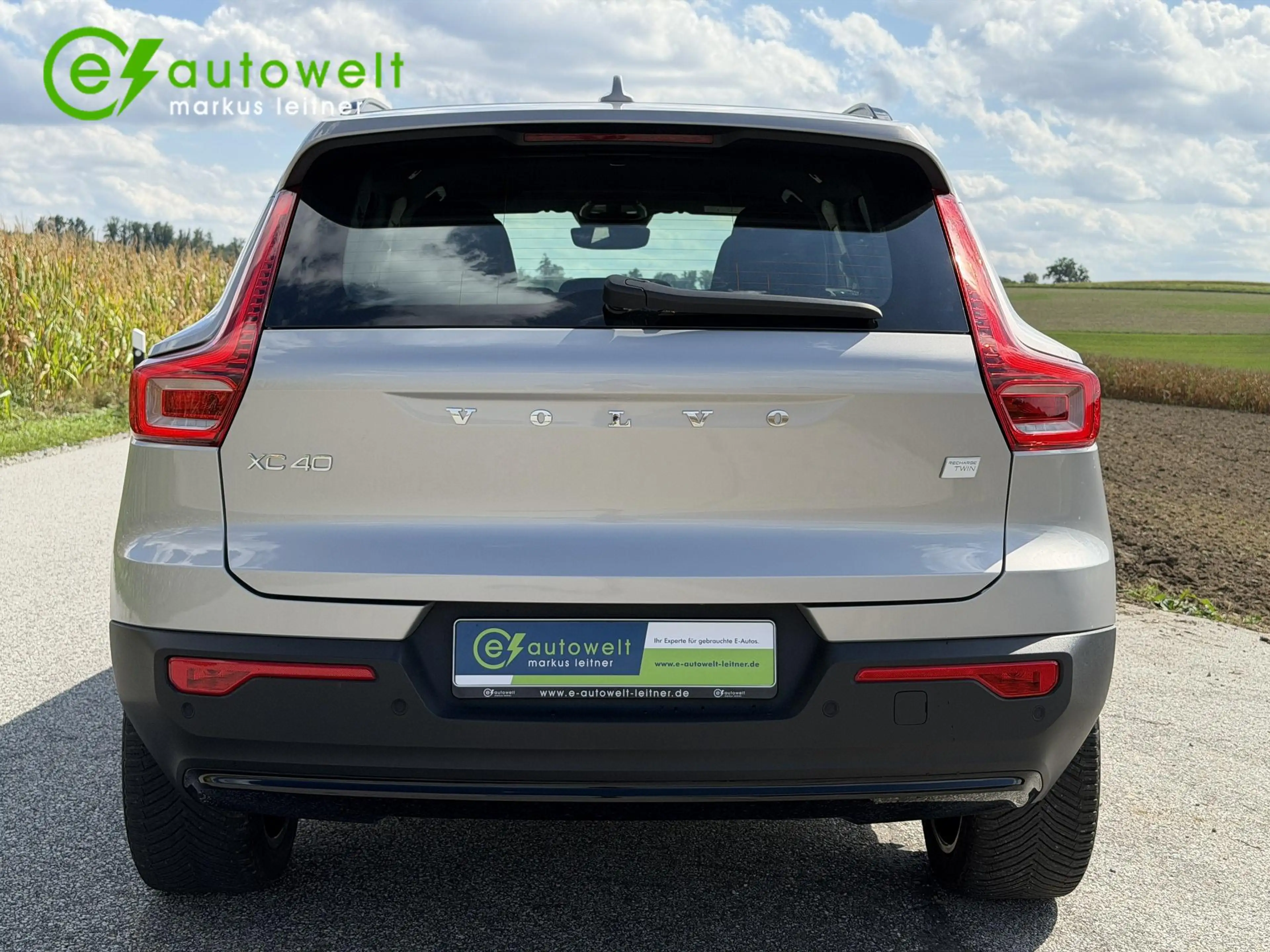 Volvo XC40 Plus Extended Range 82kWh Twin Motor Pilot RFK — photo 5