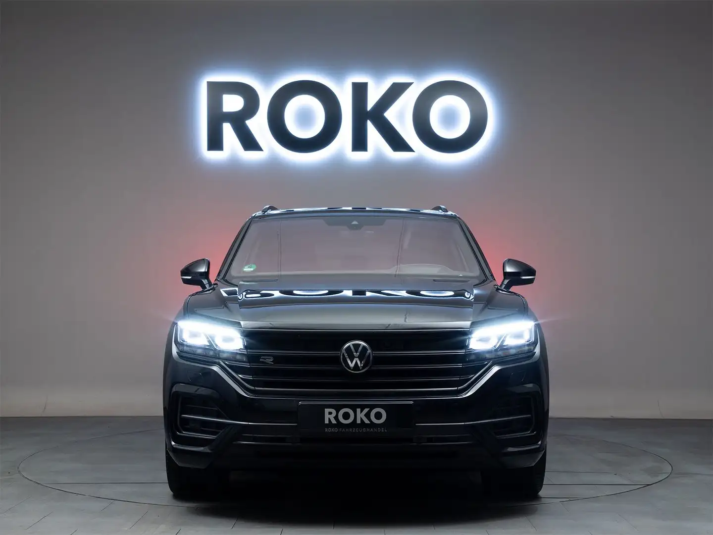 Volkswagen Touareg R-Line WANKAUSGLEICH StandH.360°Pano DYN Schwarz - 2