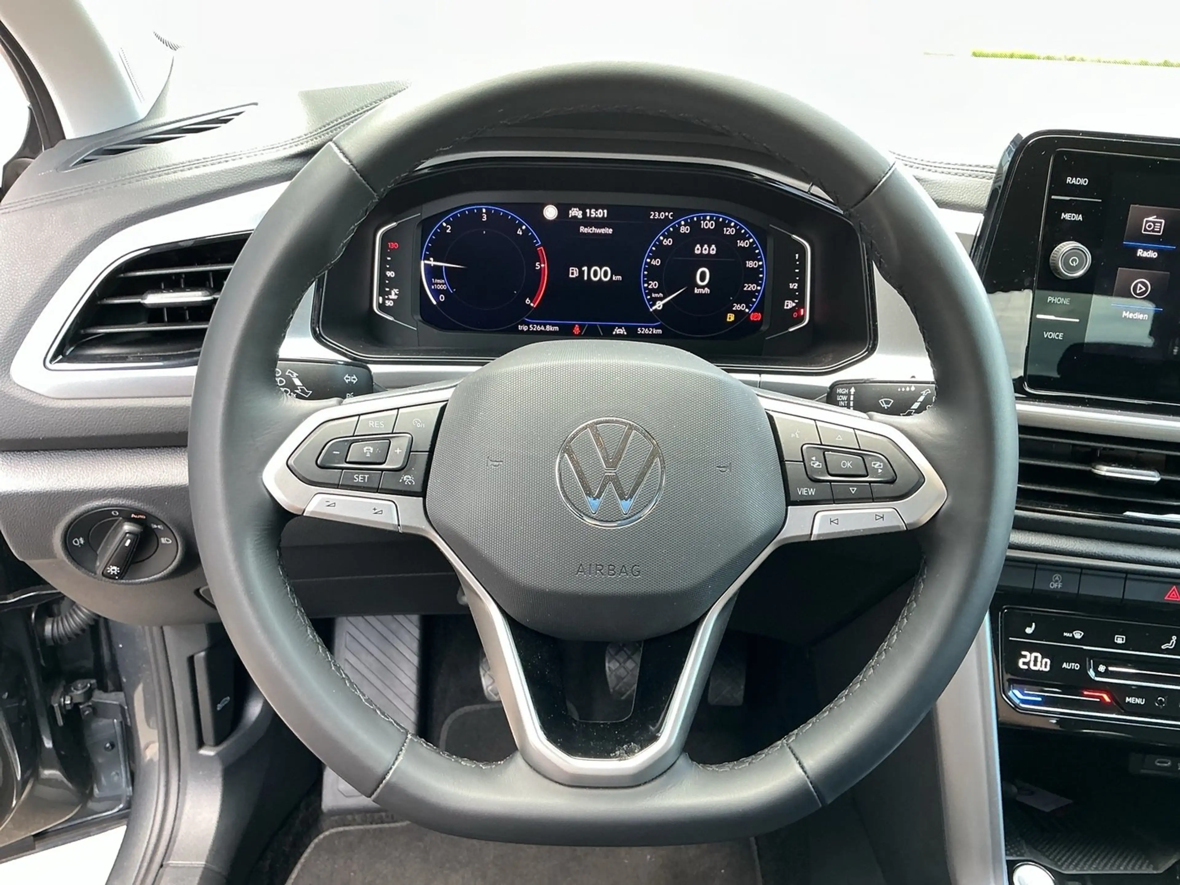 Volkswagen T-Roc Friends TDI — photo 13