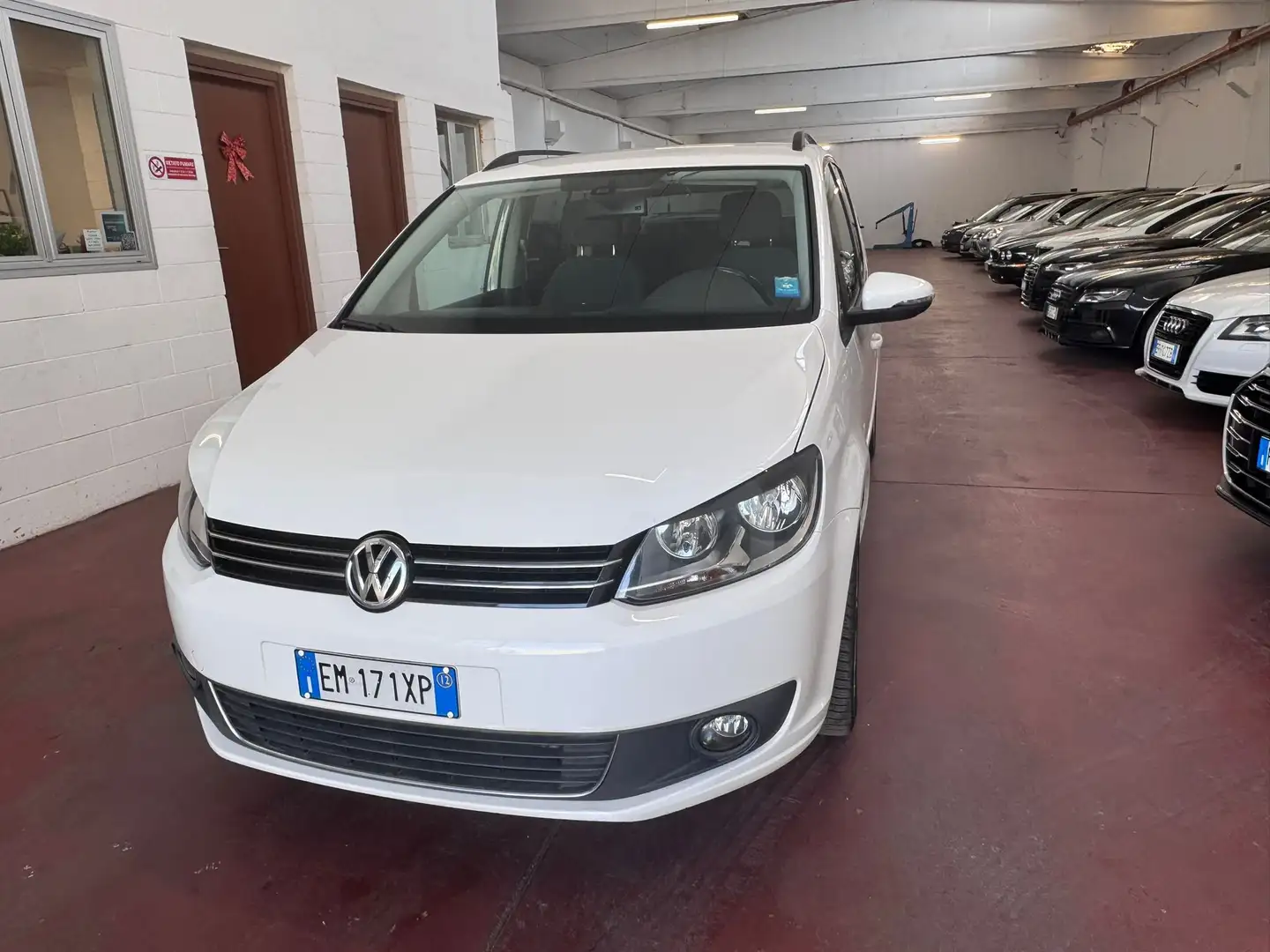 Volkswagen Touran Touran II 2010 1.6 tdi Comfortline dsg Bianco - 2