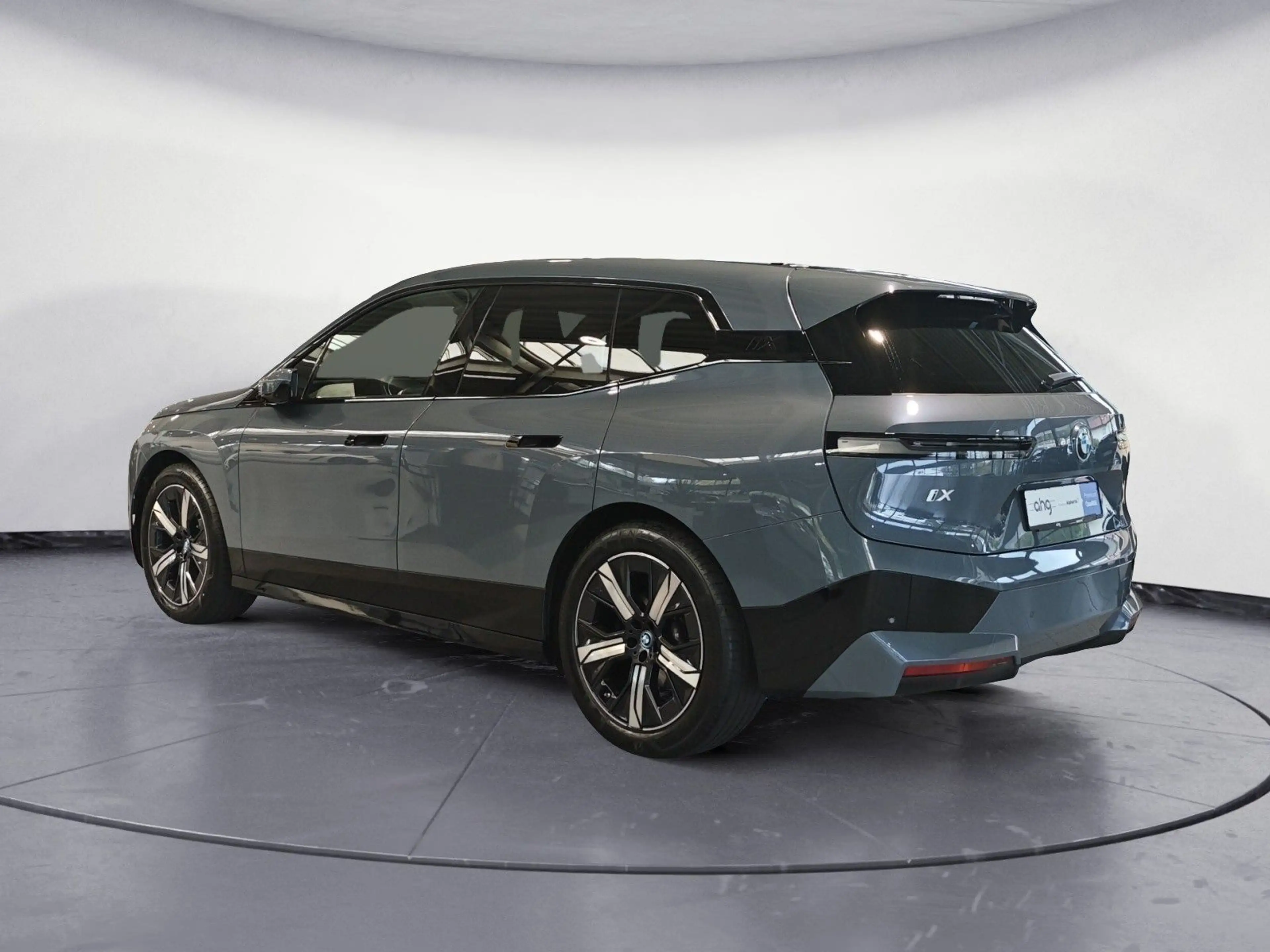 BMW iX xDrive40 SkyLounge AHK H&K — photo 6