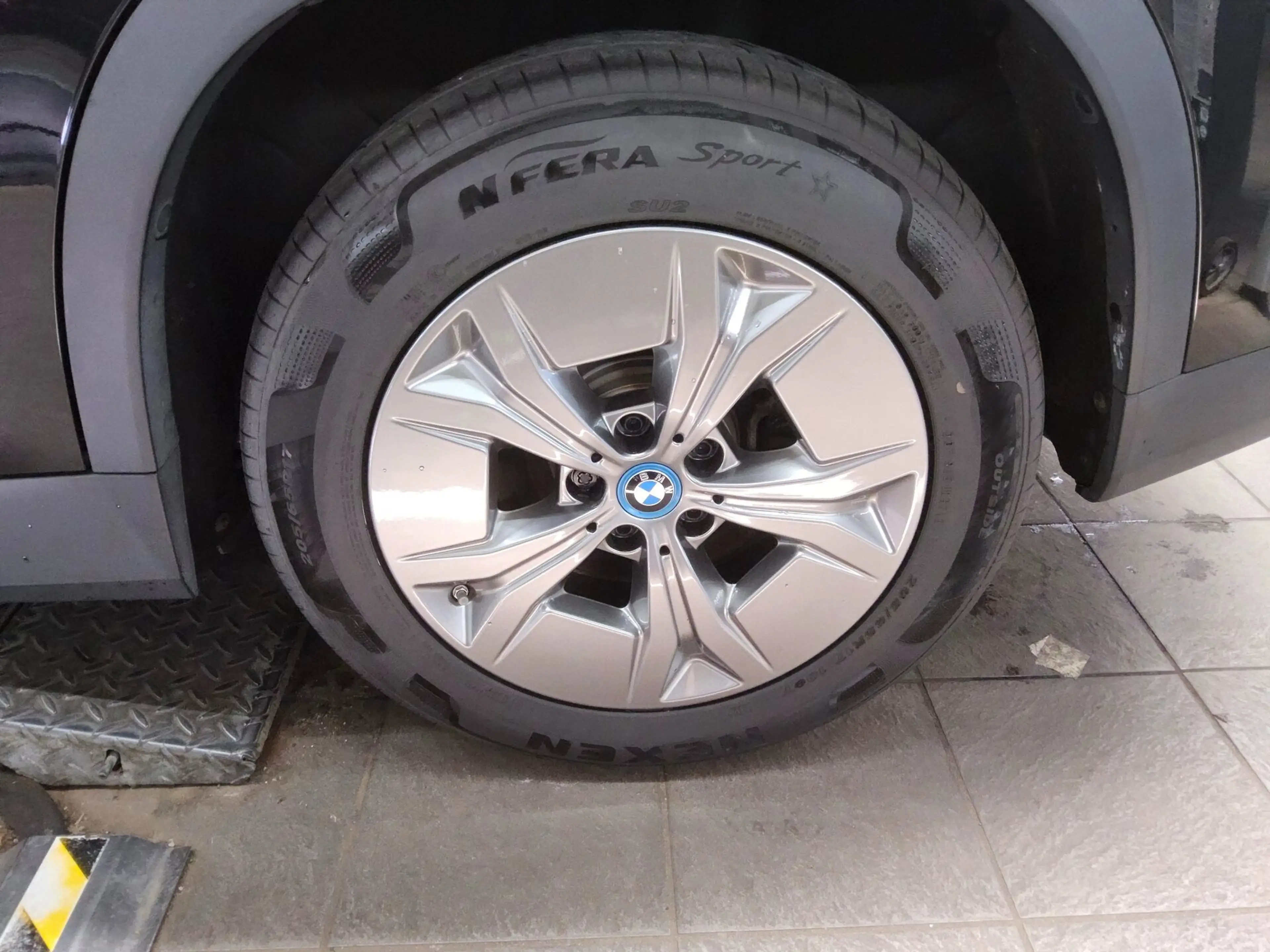BMW iX IX1 NAVI KLIMAAUT LED RADIO MFL SHZ VC PDC KAMERA HIFI RFK Curved — photo 11