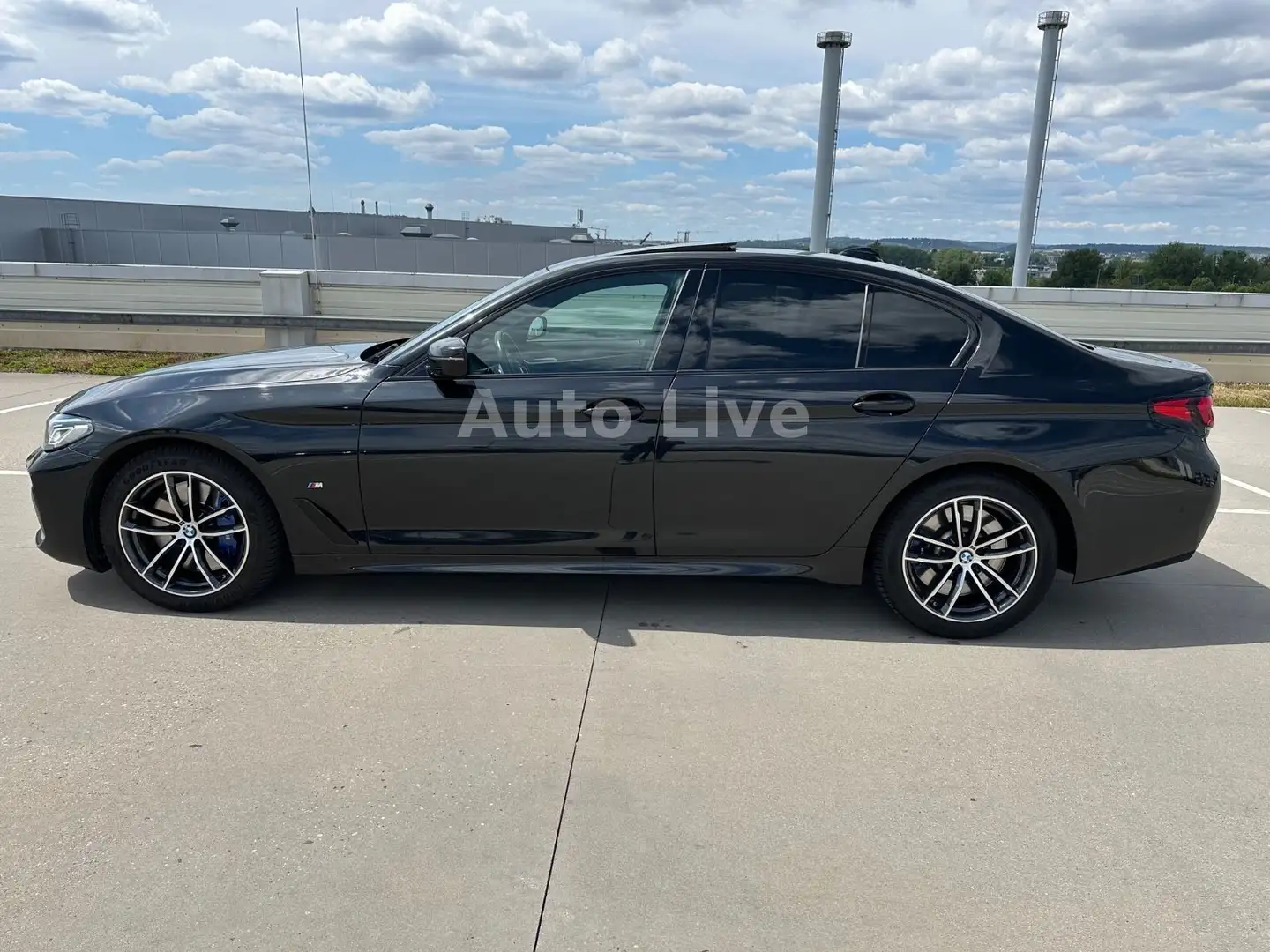 BMW 540 i xDrive SAG*M PAKET*LASER*DISPLAY*GSHD*LEDER Black - 2