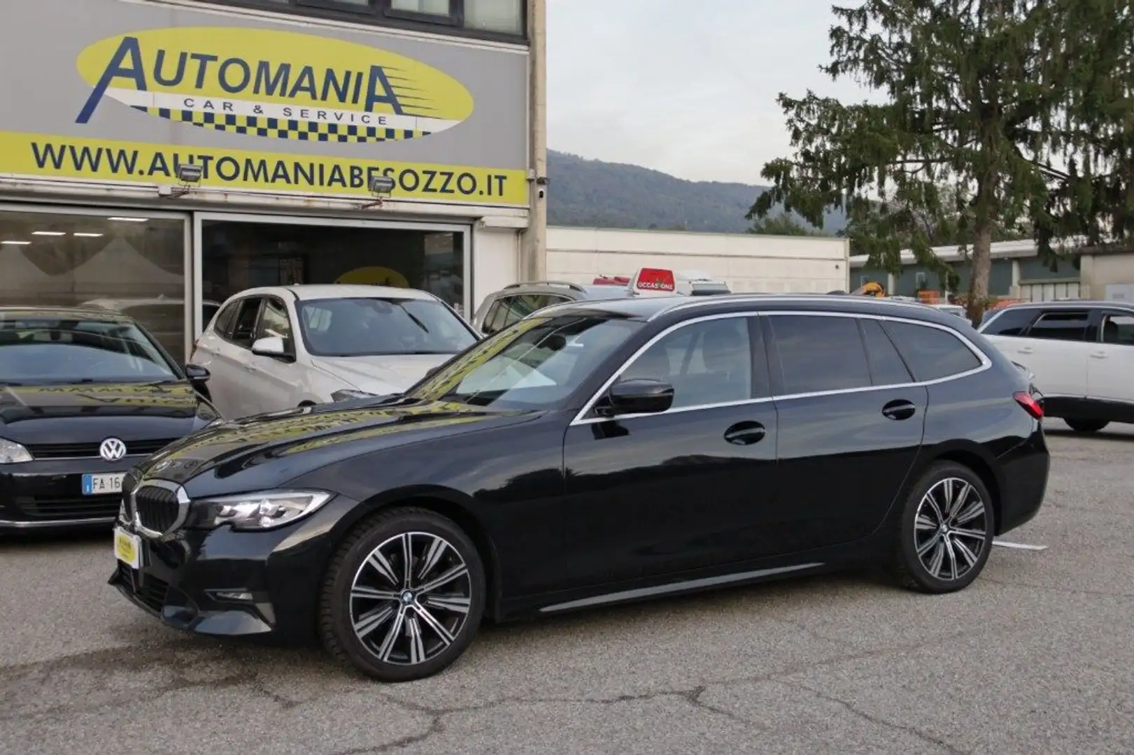 BMW 320 d xDrive Touring Sport Nero - 1